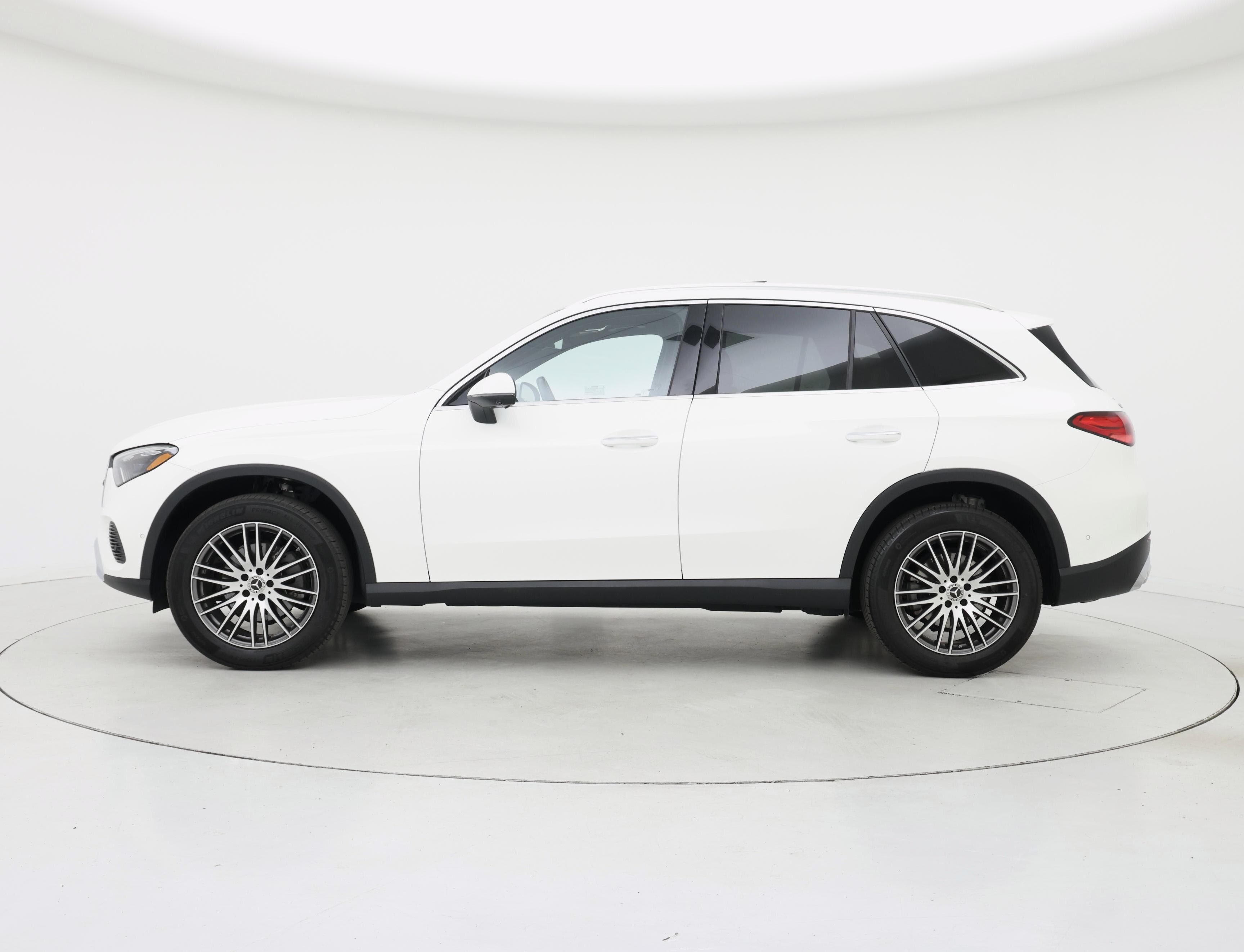 Thumbnail: 2023 Mercedes-Benz GLC - 3