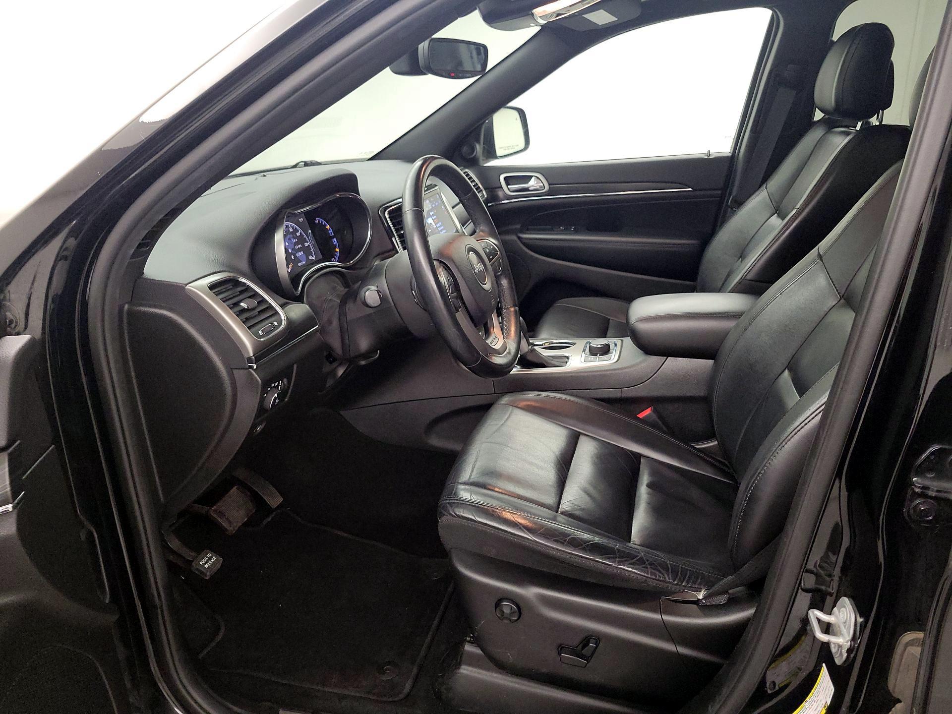 Thumbnail: 2019 Jeep Grand Cherokee - 11