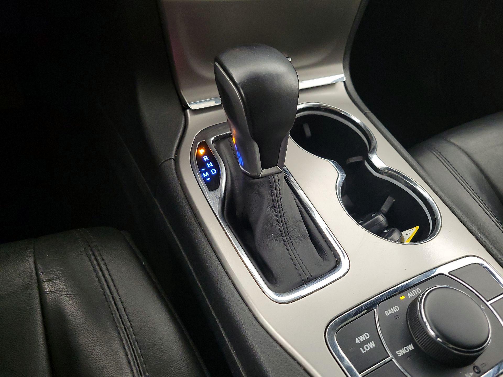 Thumbnail: 2019 Jeep Grand Cherokee - 18