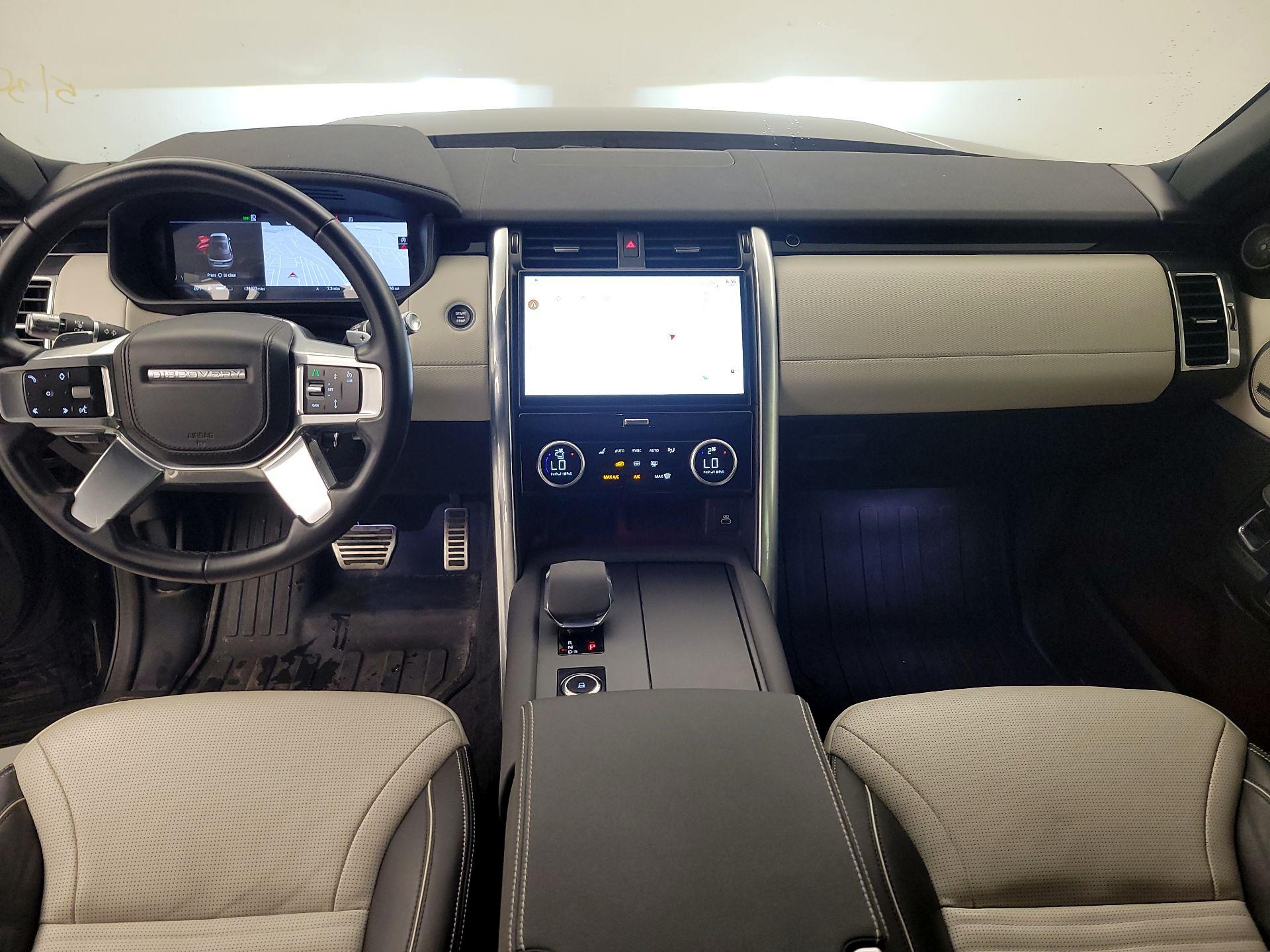 Thumbnail: 2021 Land Rover Discovery - 9