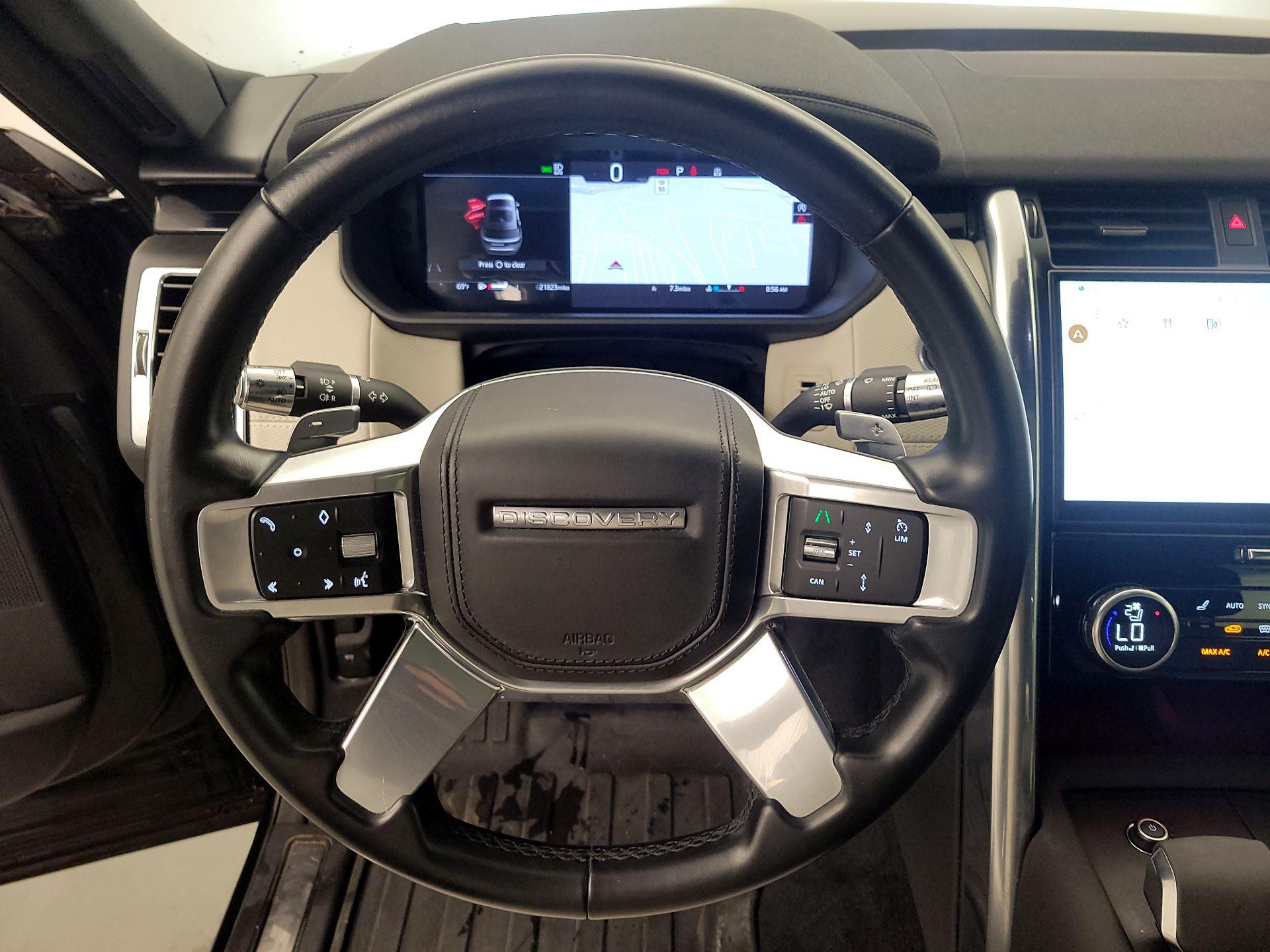 Thumbnail: 2021 Land Rover Discovery - 10