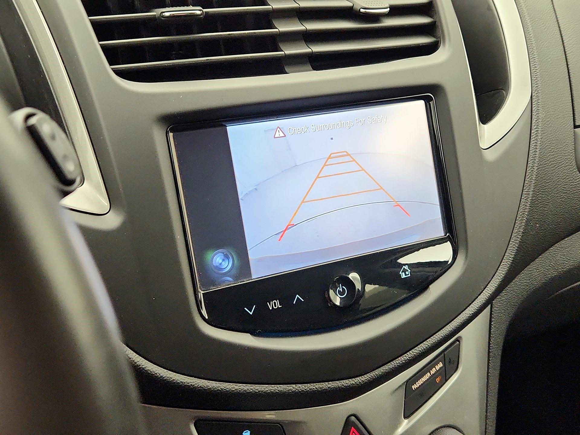 Thumbnail: 2016 Chevrolet Trax - 14