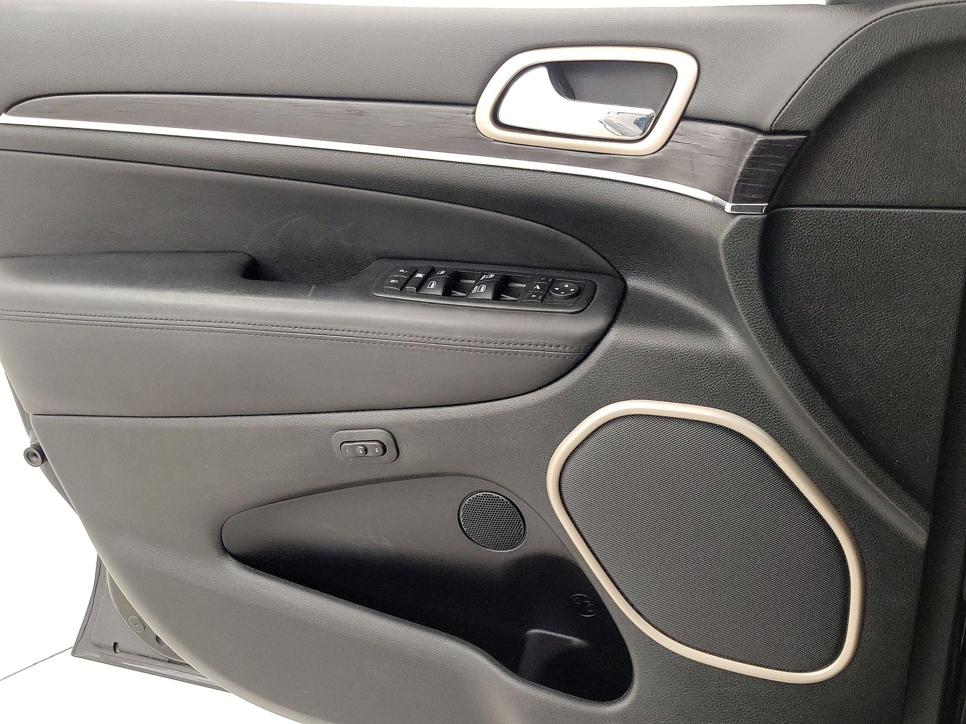 Thumbnail: 2014 Jeep Grand Cherokee - 12