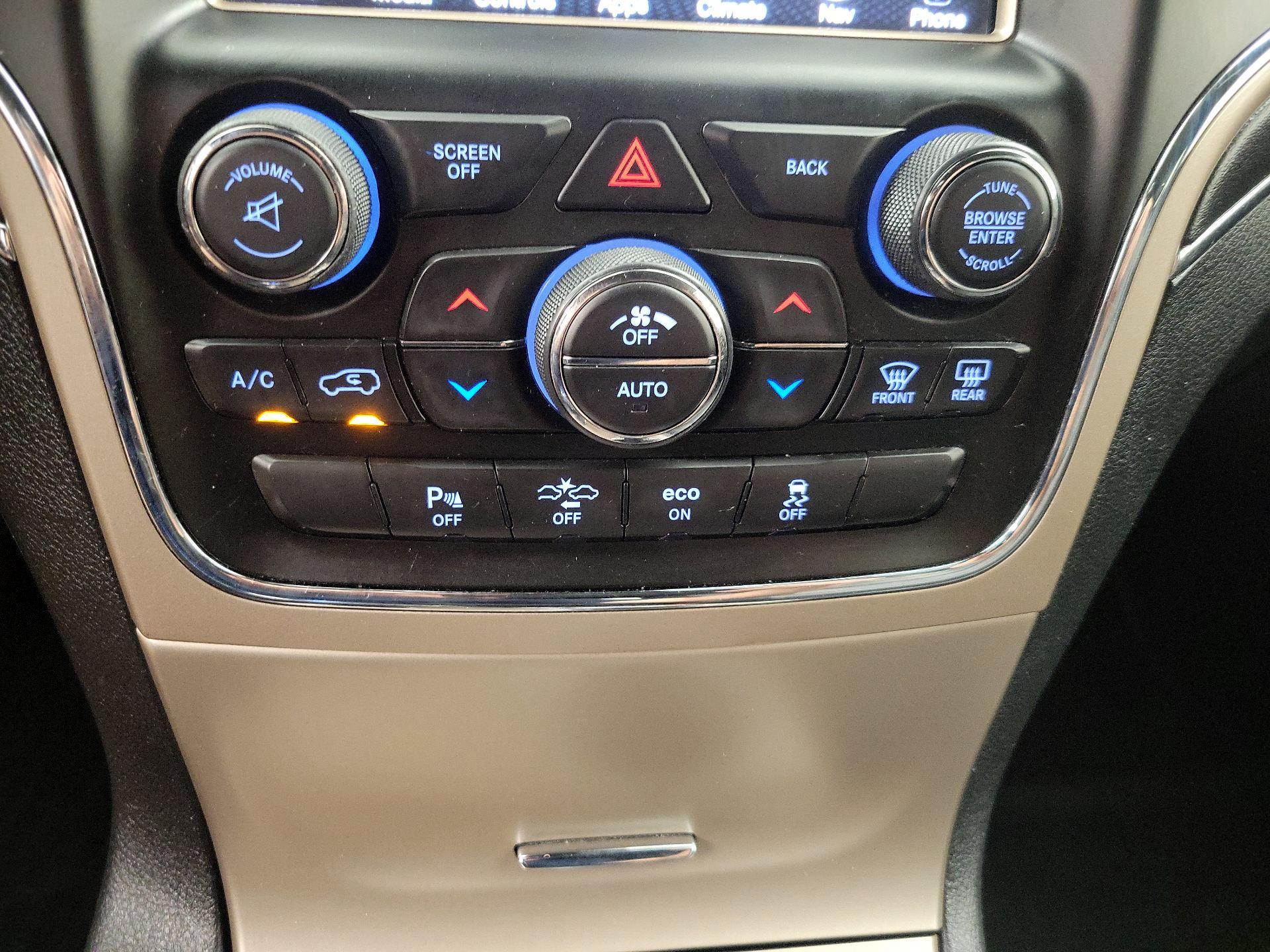 Thumbnail: 2014 Jeep Grand Cherokee - 17
