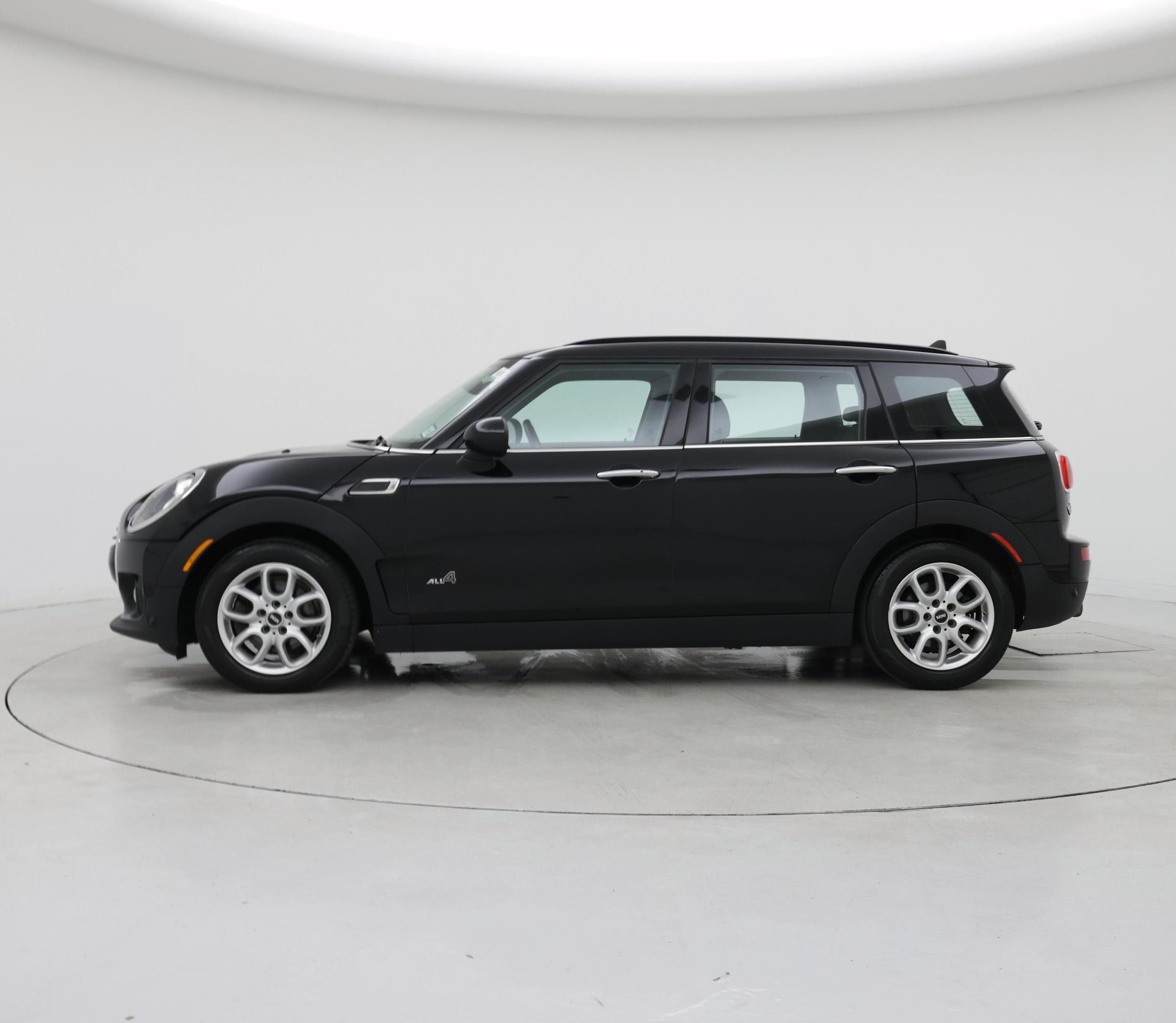 Thumbnail: 2017 MINI Cooper Clubman - 3