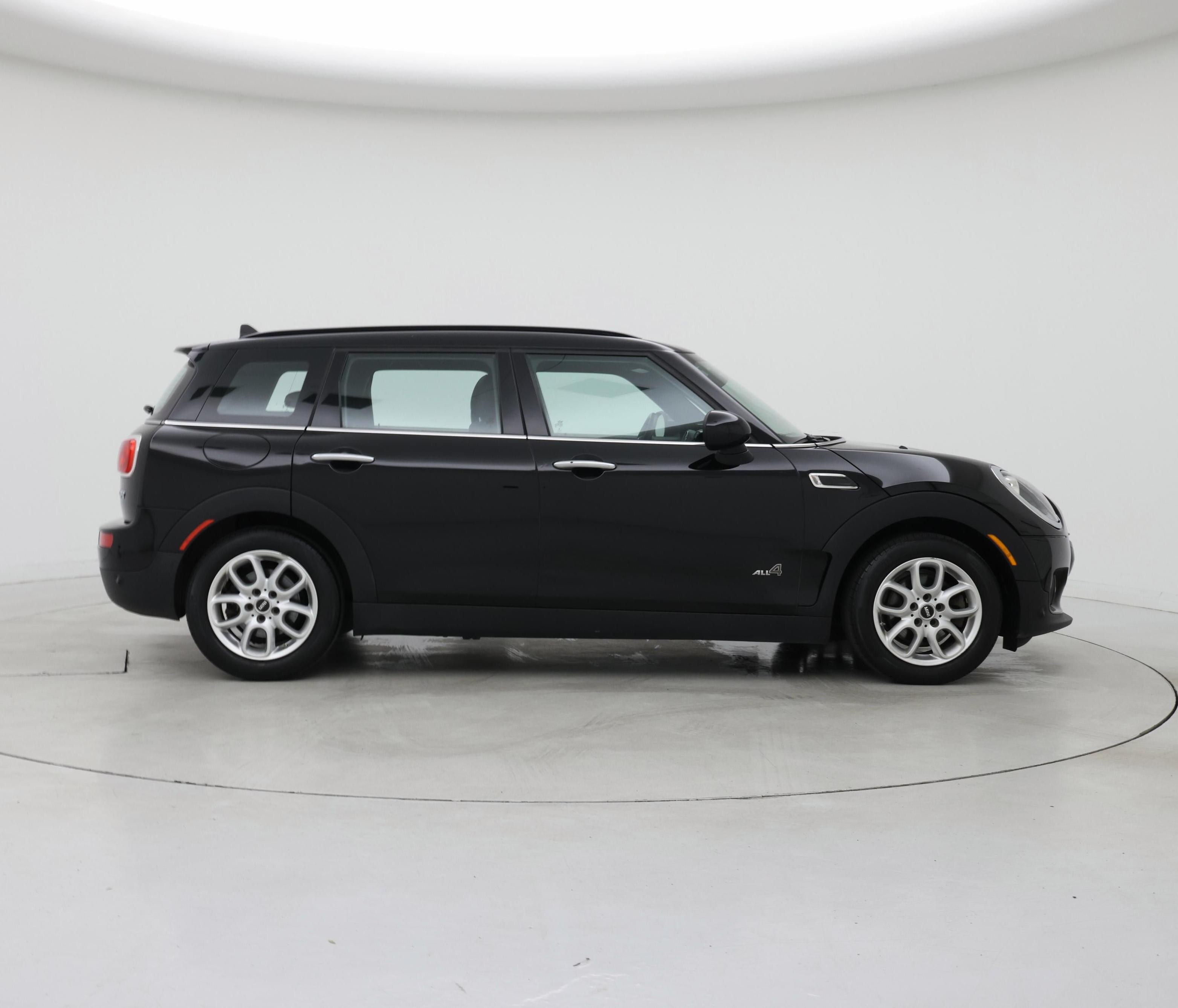 Thumbnail: 2017 MINI Cooper Clubman - 7