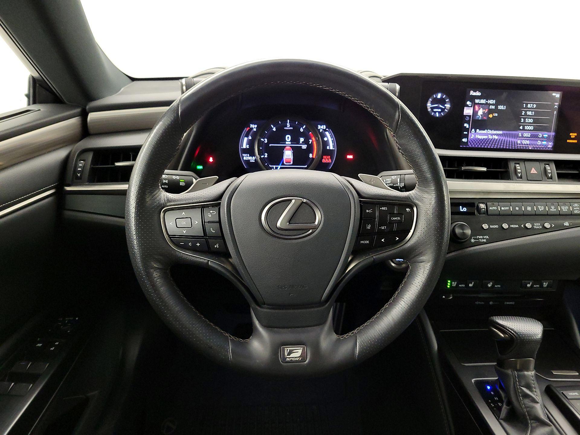 Thumbnail: 2020 Lexus ES - 10