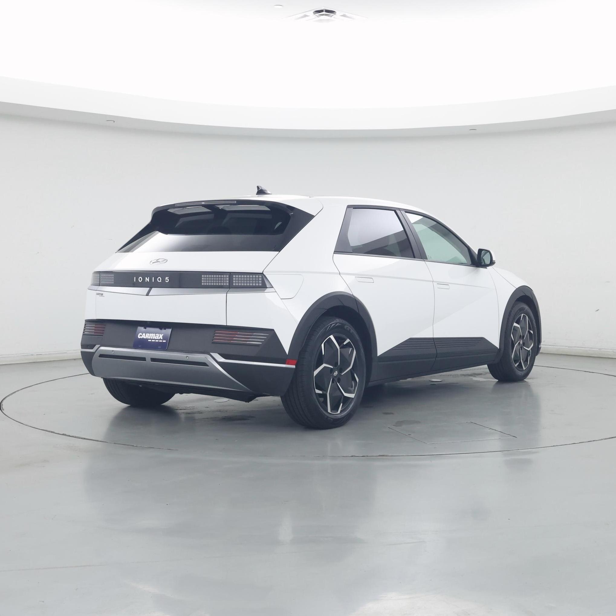 Thumbnail: 2022 Hyundai Ioniq 5 - 8