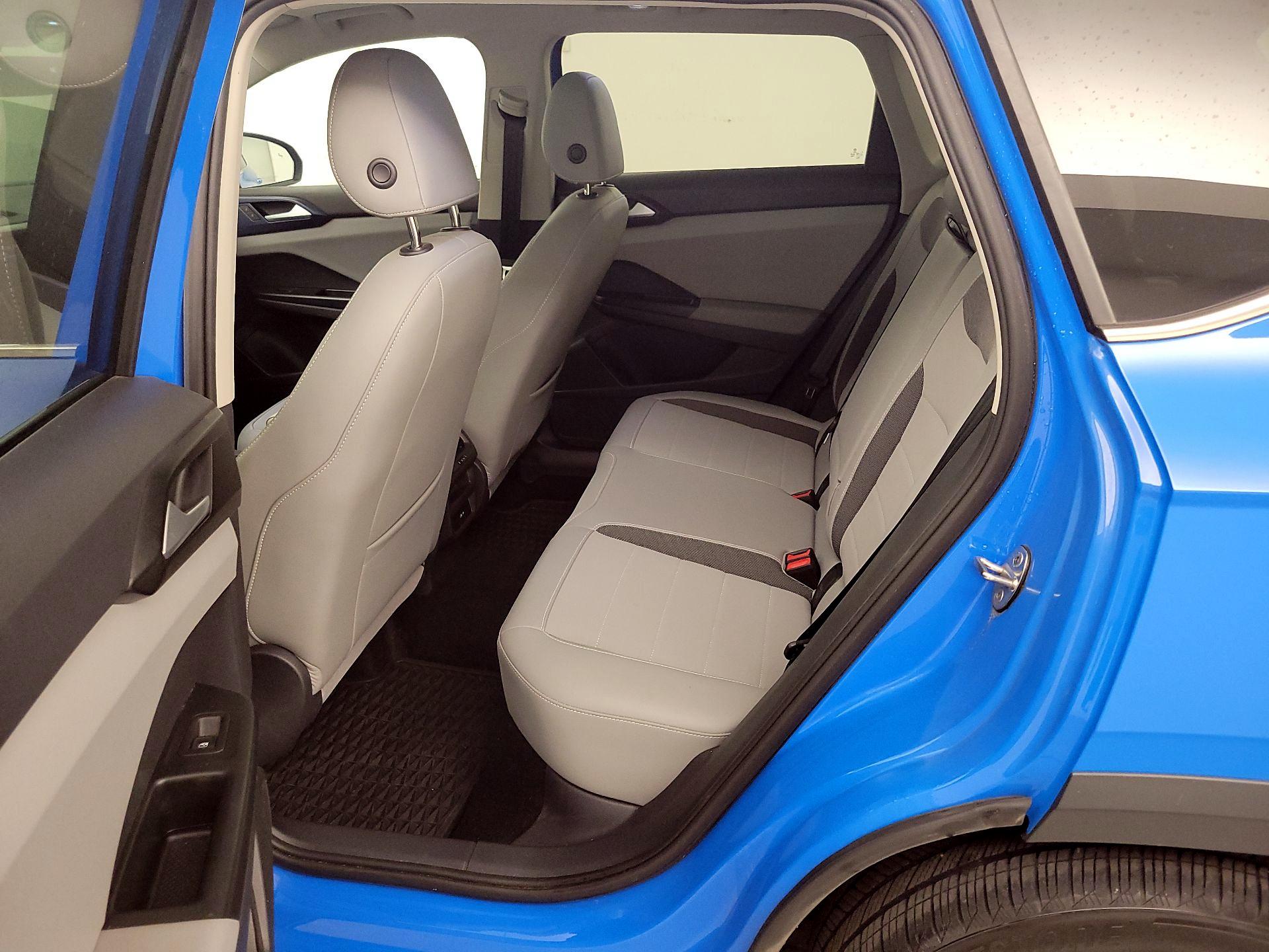 Thumbnail: 2022 Volkswagen Taos - 20