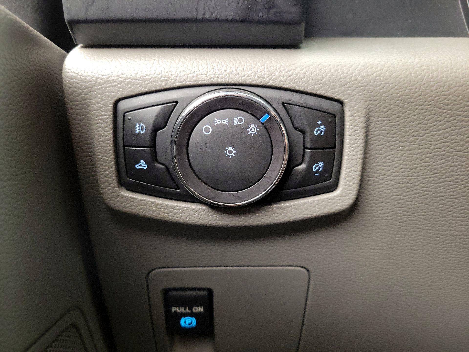 Thumbnail: 2015 Ford F-150 - 13