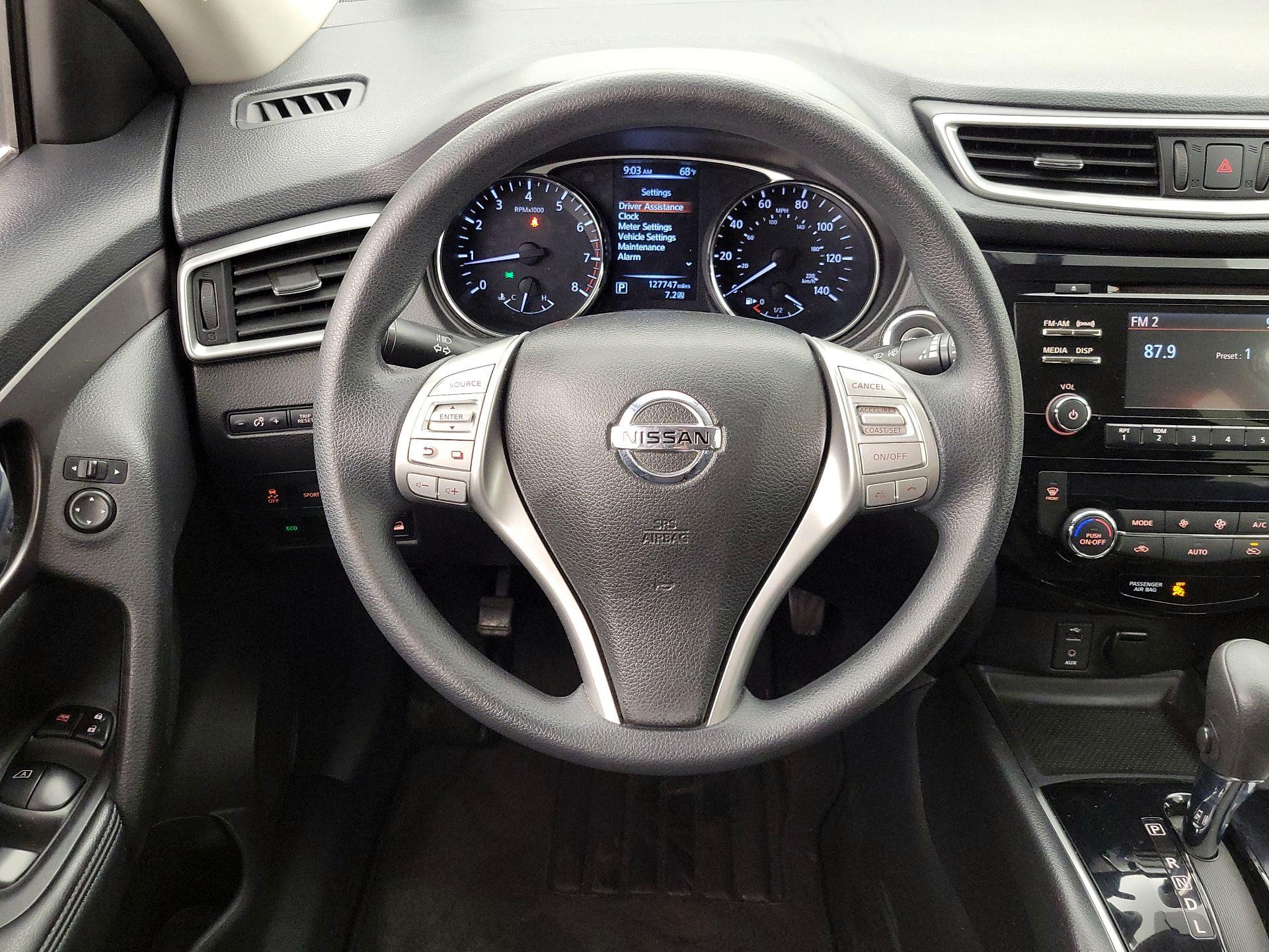 Thumbnail: 2015 Nissan Rogue - 10