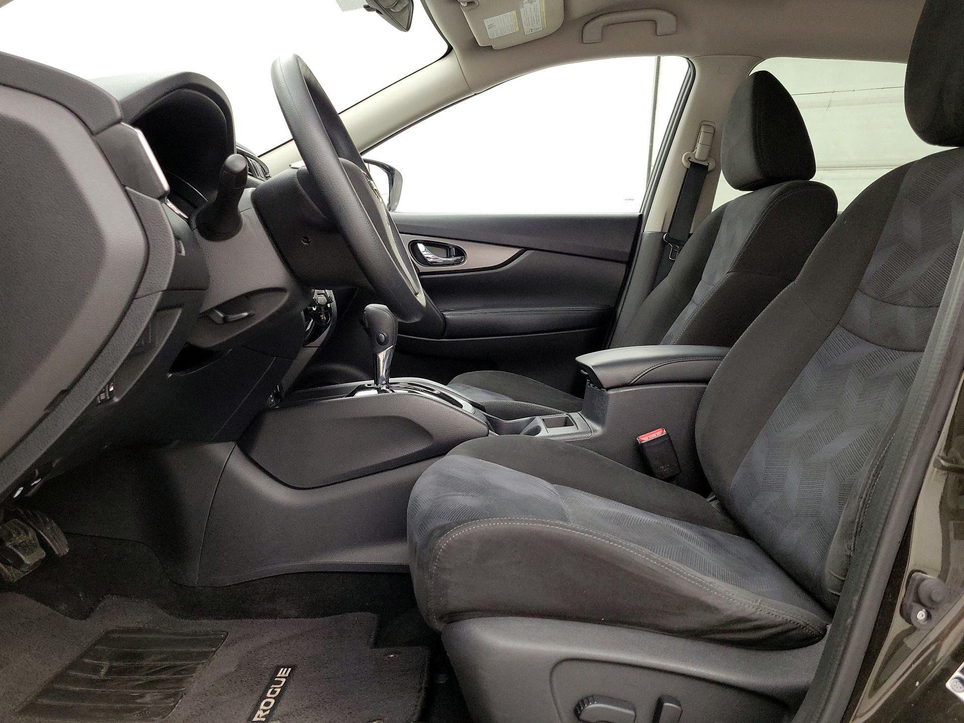Thumbnail: 2015 Nissan Rogue - 11