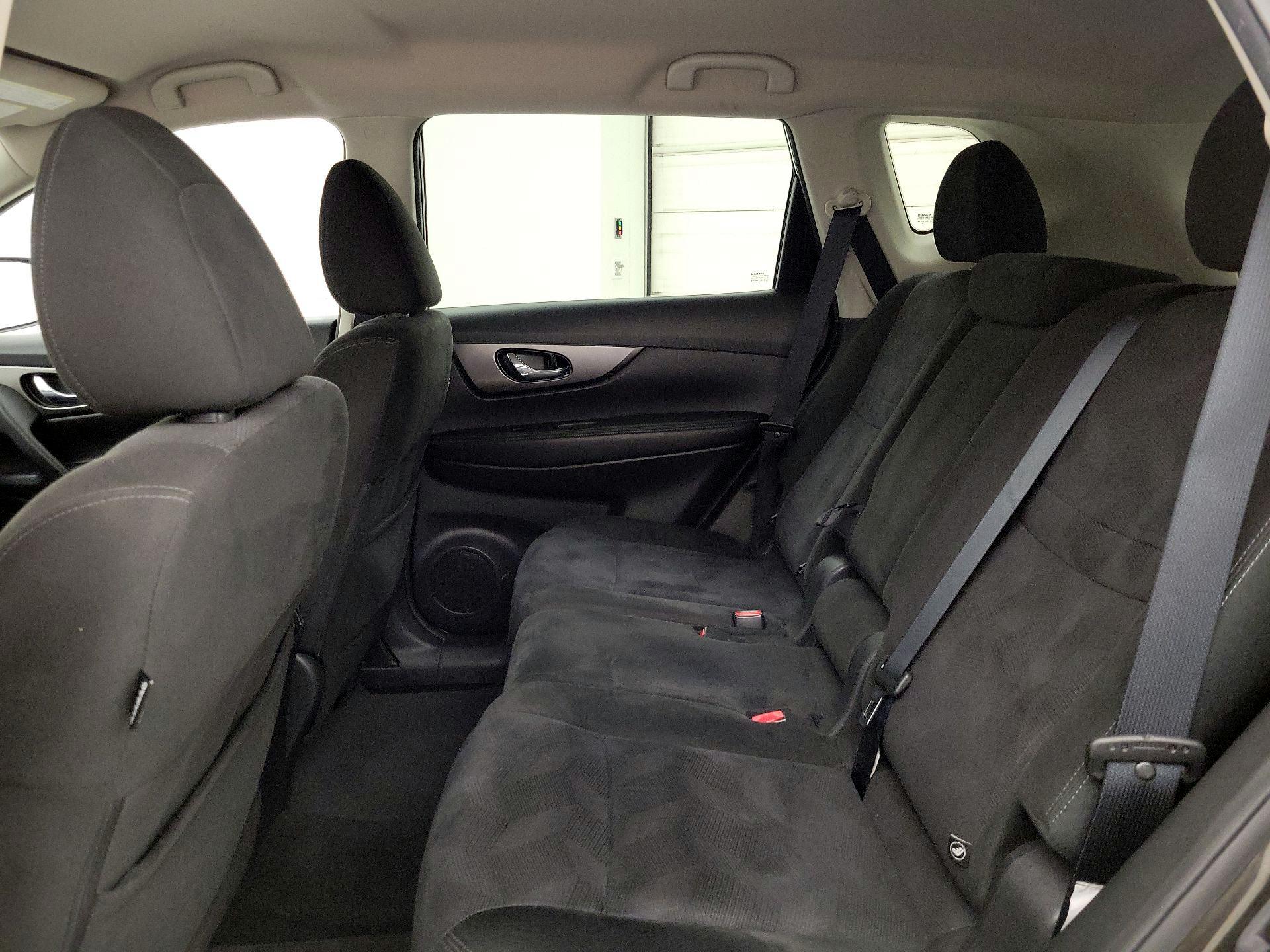 Thumbnail: 2015 Nissan Rogue - 19