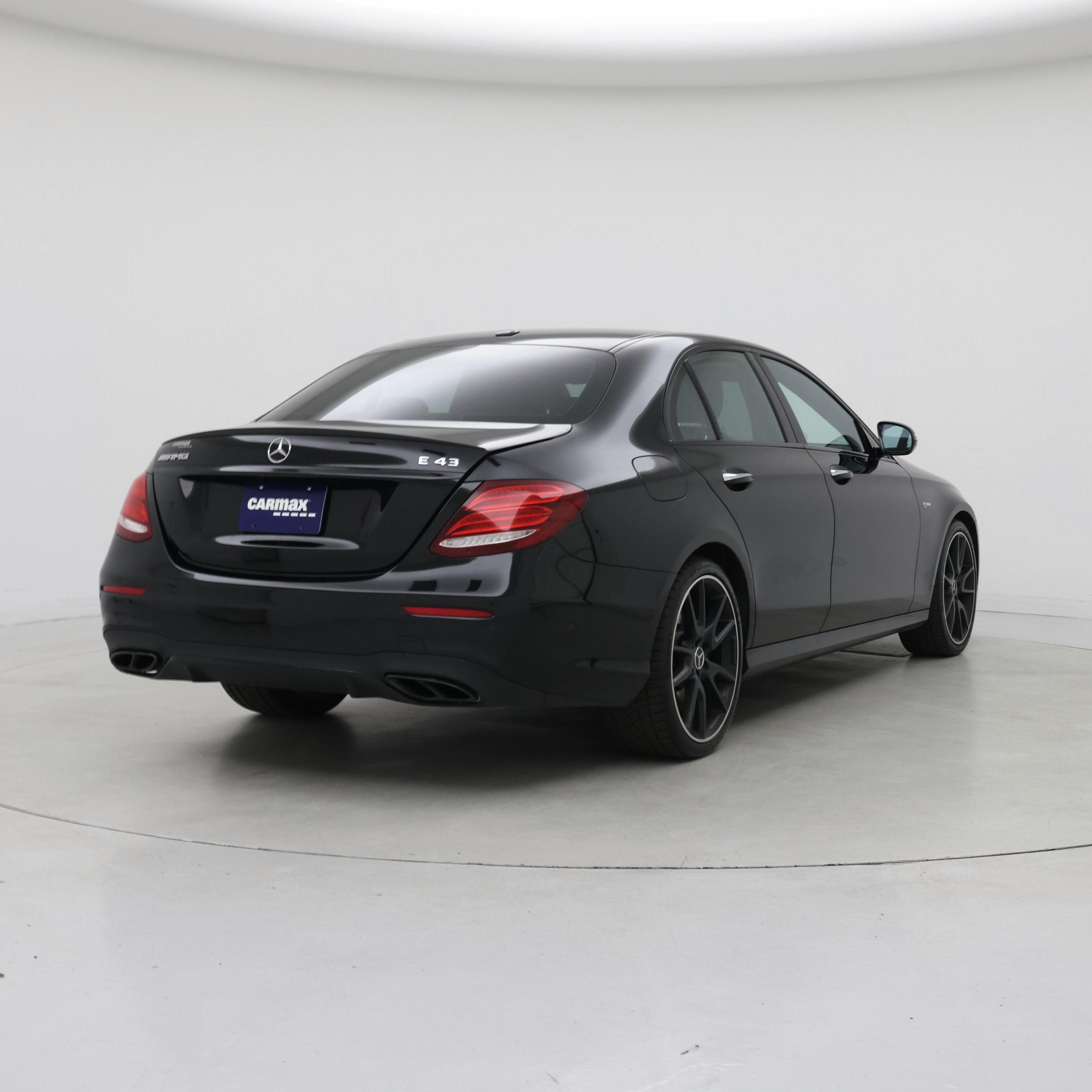 Thumbnail: 2017 Mercedes-Benz E-Class - 8