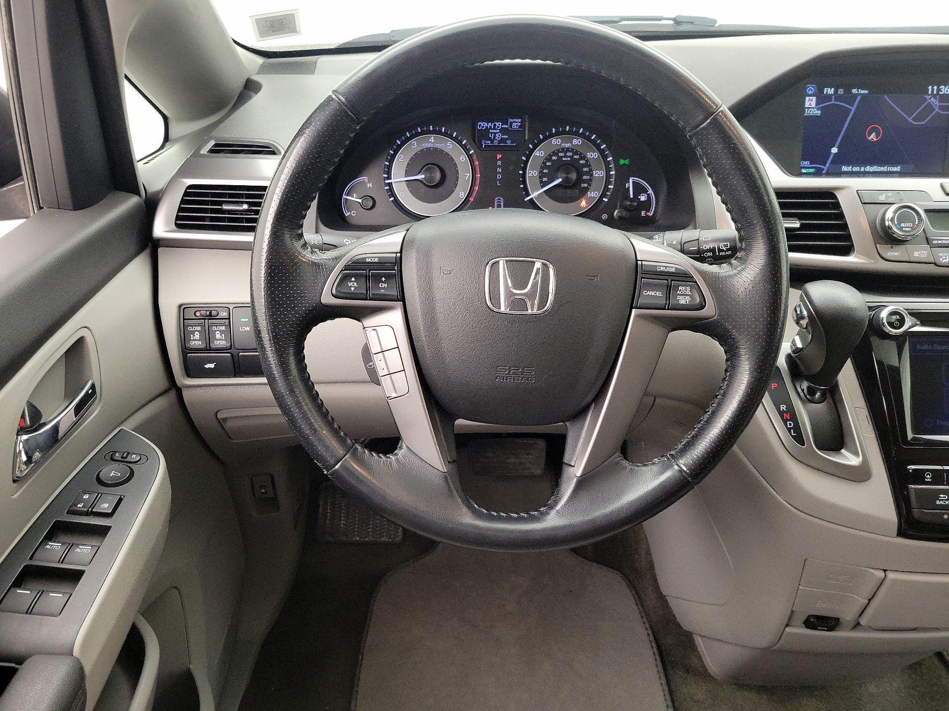 Thumbnail: 2015 Honda Odyssey - 10