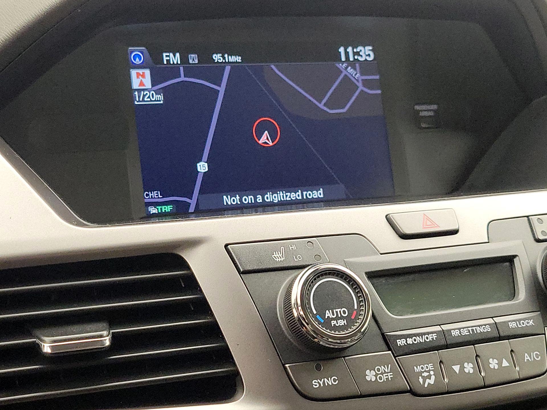 Thumbnail: 2015 Honda Odyssey - 14