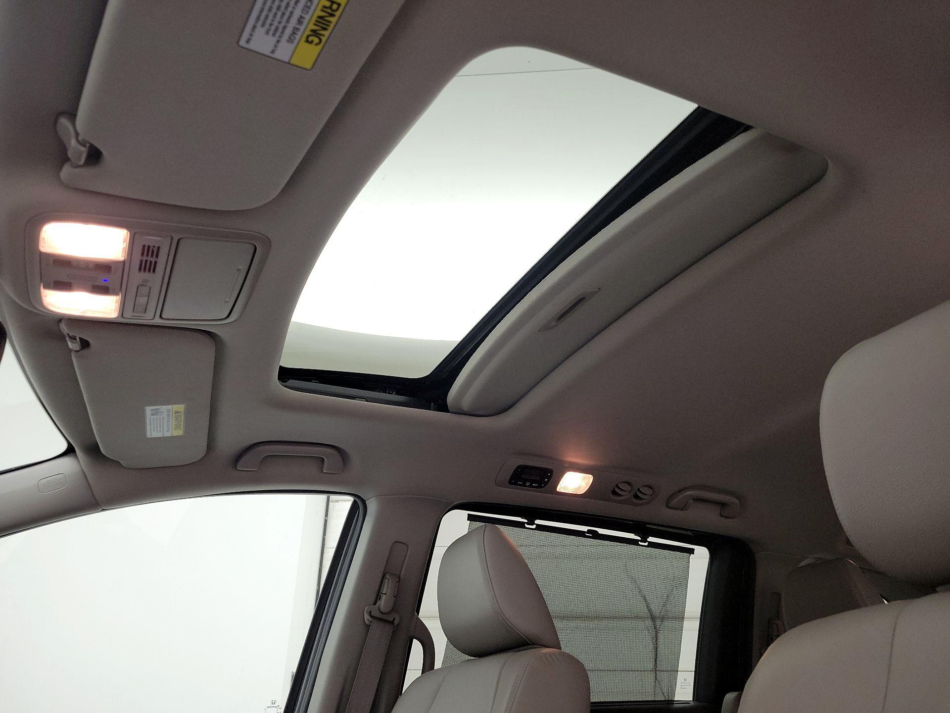 Thumbnail: 2015 Honda Odyssey - 20