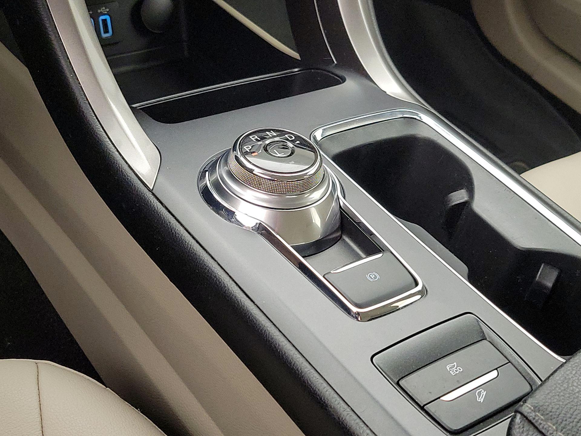 Thumbnail: 2019 Ford Fusion - 18