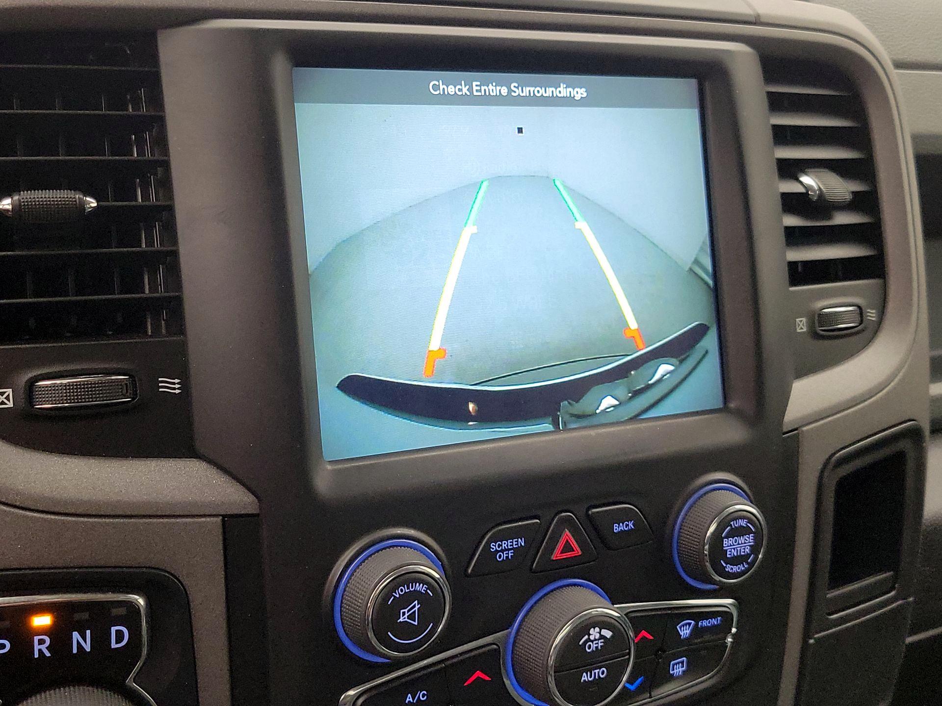 Thumbnail: 2019 RAM 1500 Classic - 14