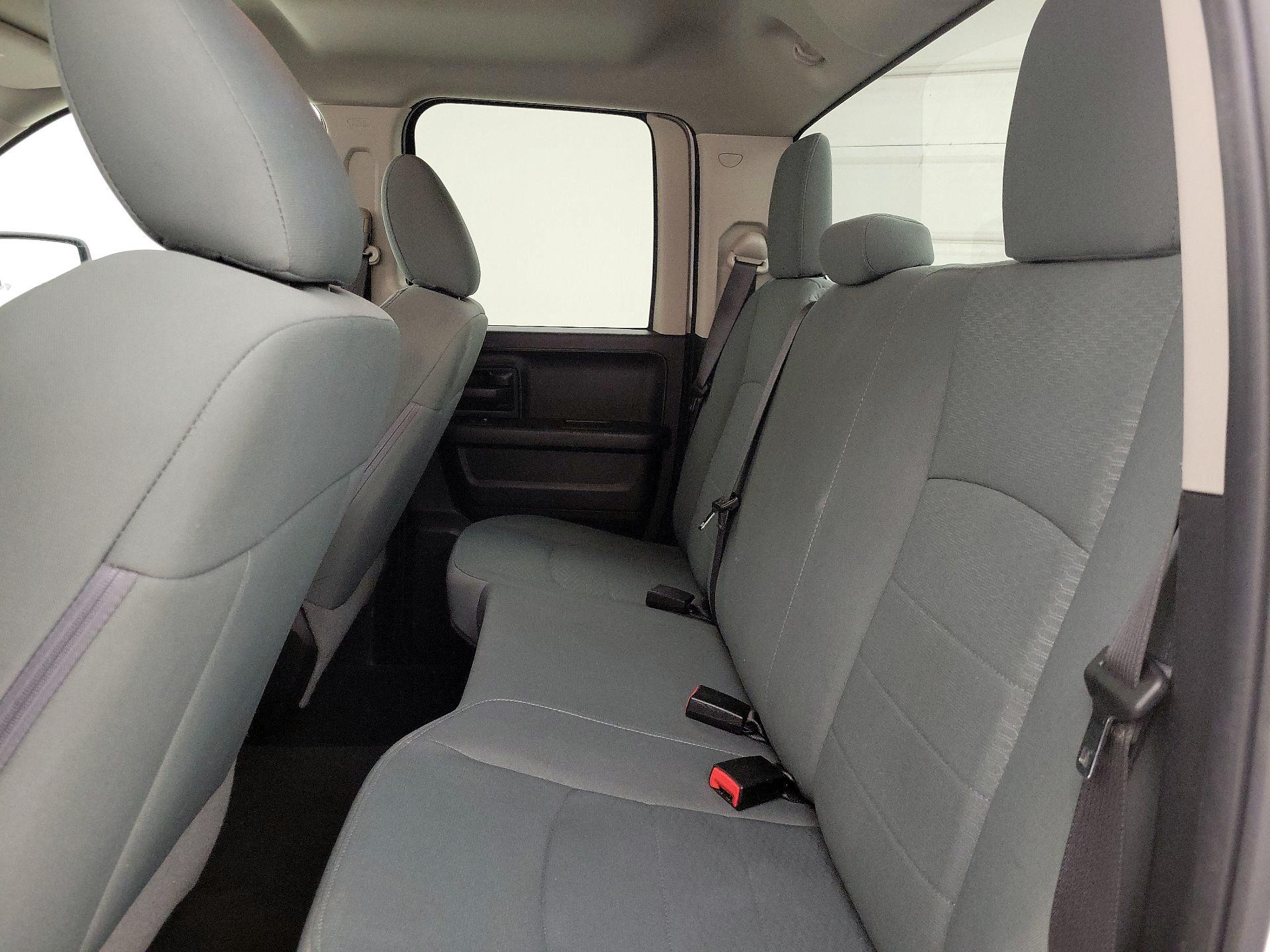 Thumbnail: 2019 RAM 1500 Classic - 19