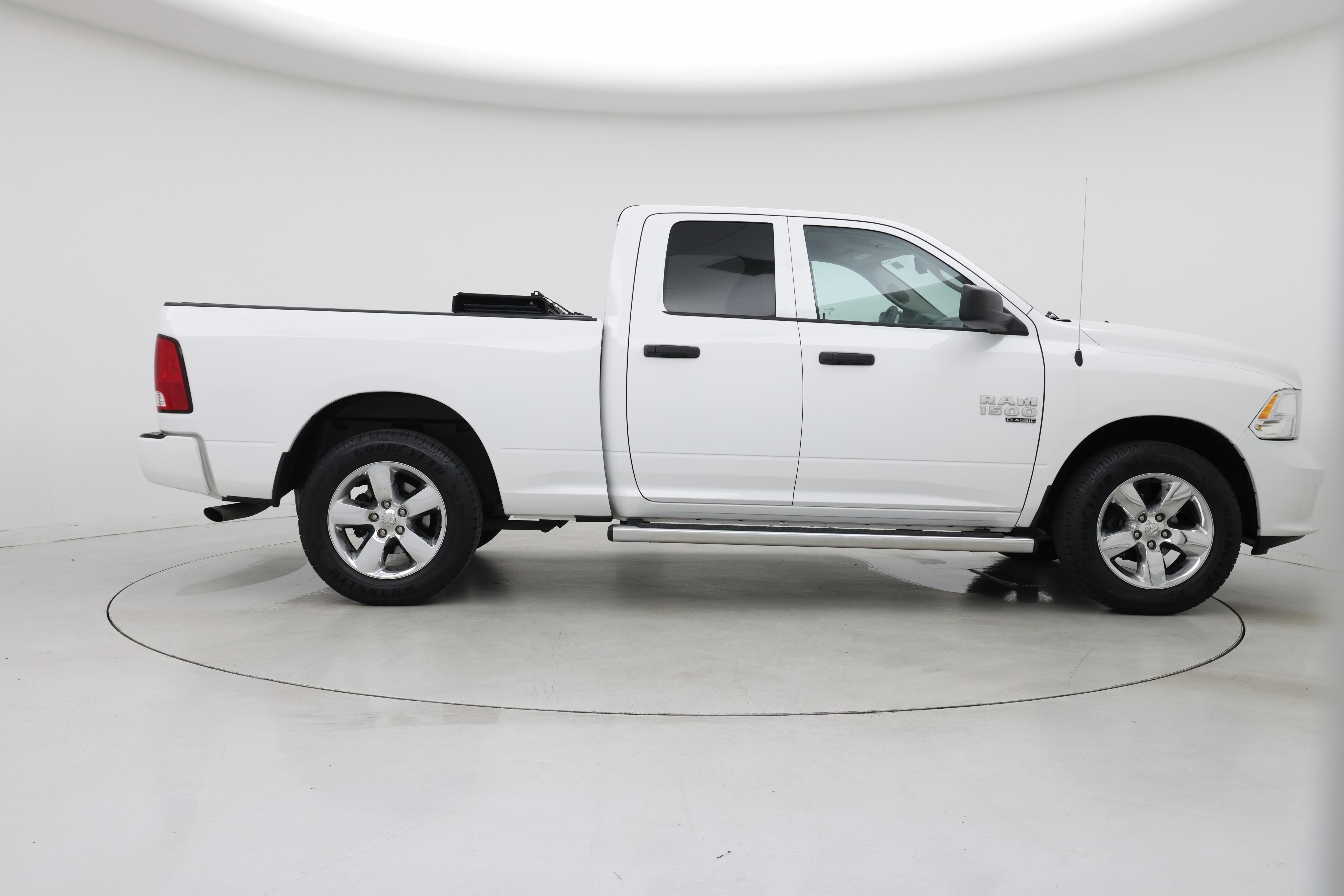 Thumbnail: 2019 RAM 1500 Classic - 7