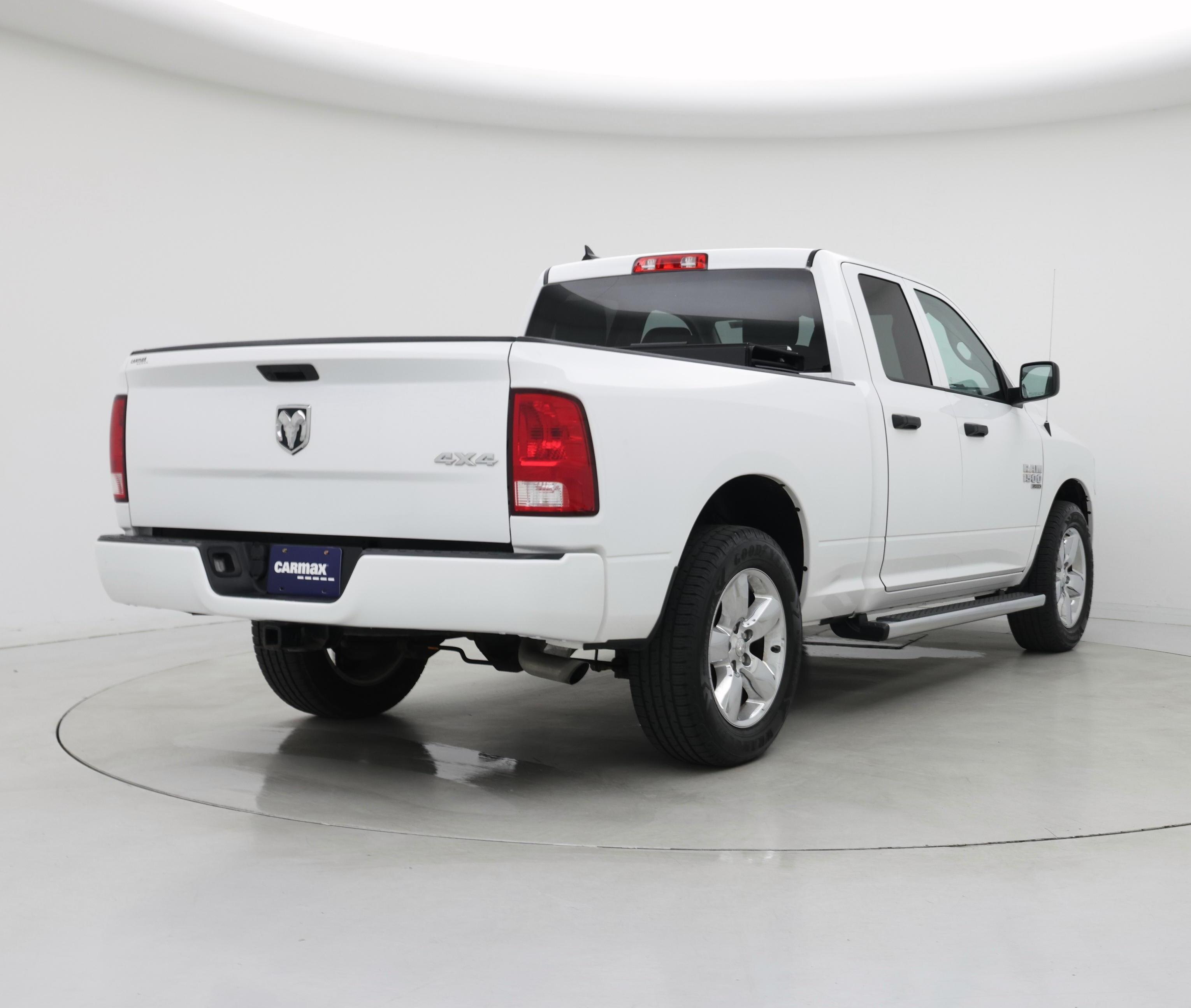 Thumbnail: 2019 RAM 1500 Classic - 8