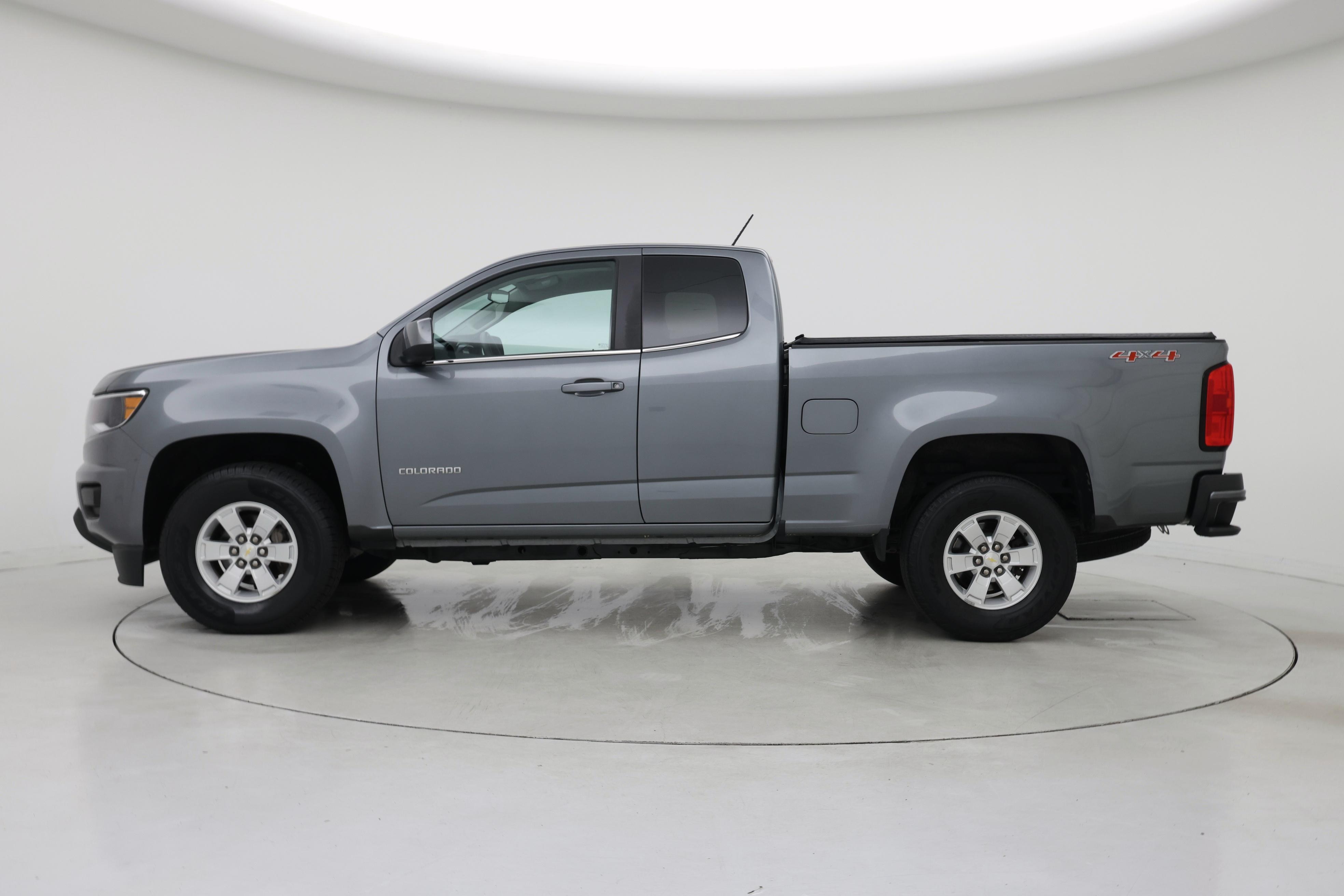 Thumbnail: 2019 Chevrolet Colorado - 3