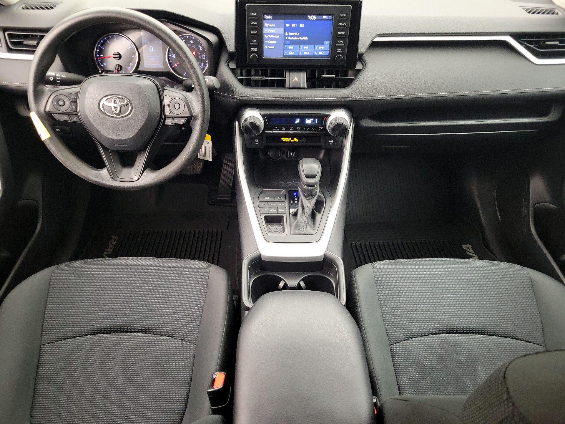 Thumbnail: 2019 Toyota RAV4 - 9