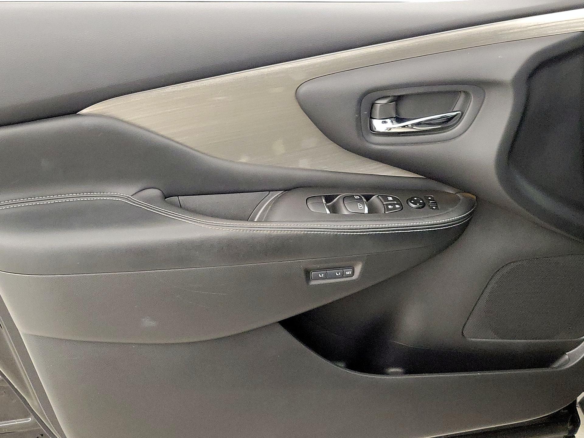 Thumbnail: 2015 Nissan Murano - 12