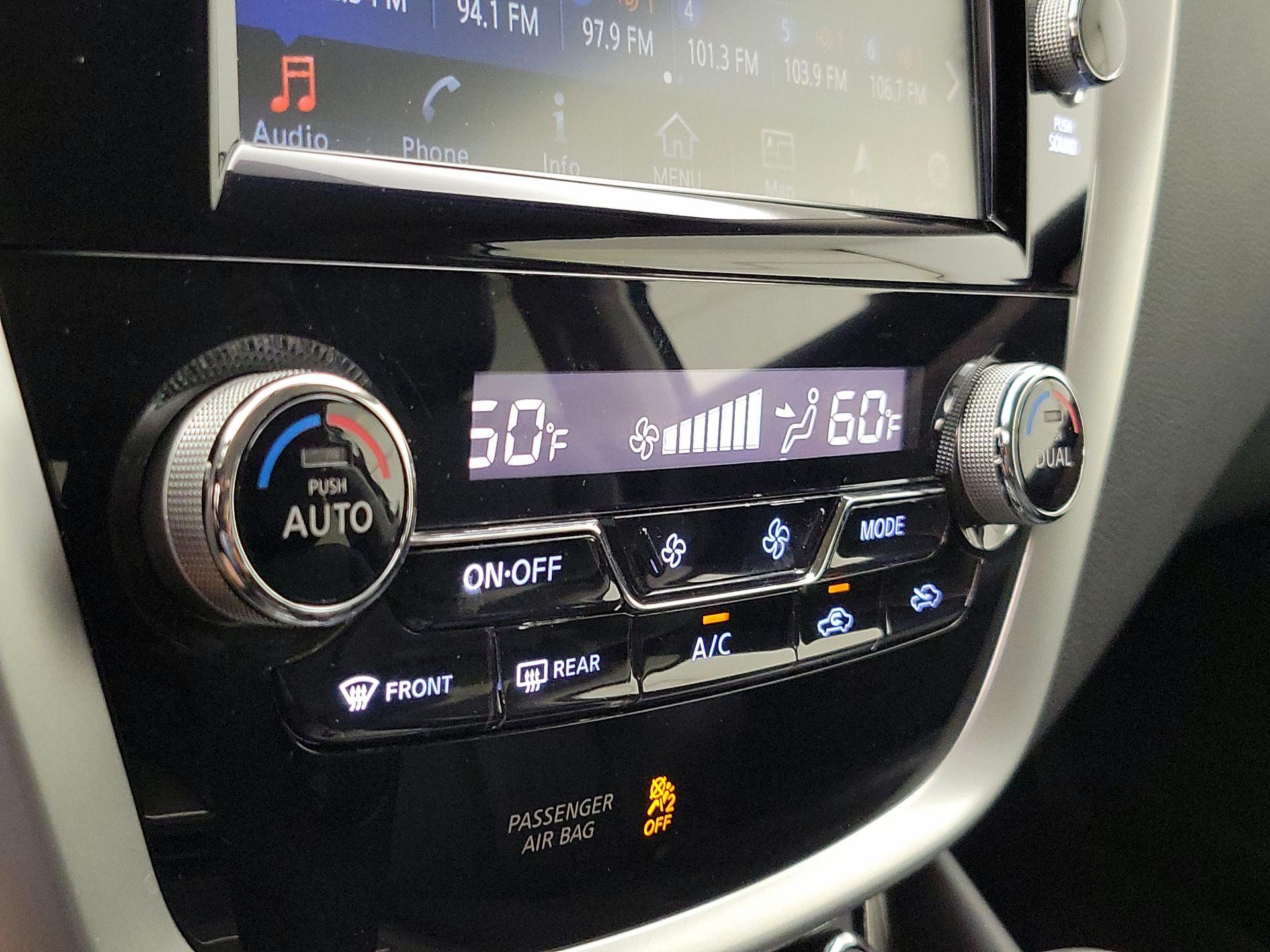 Thumbnail: 2015 Nissan Murano - 17