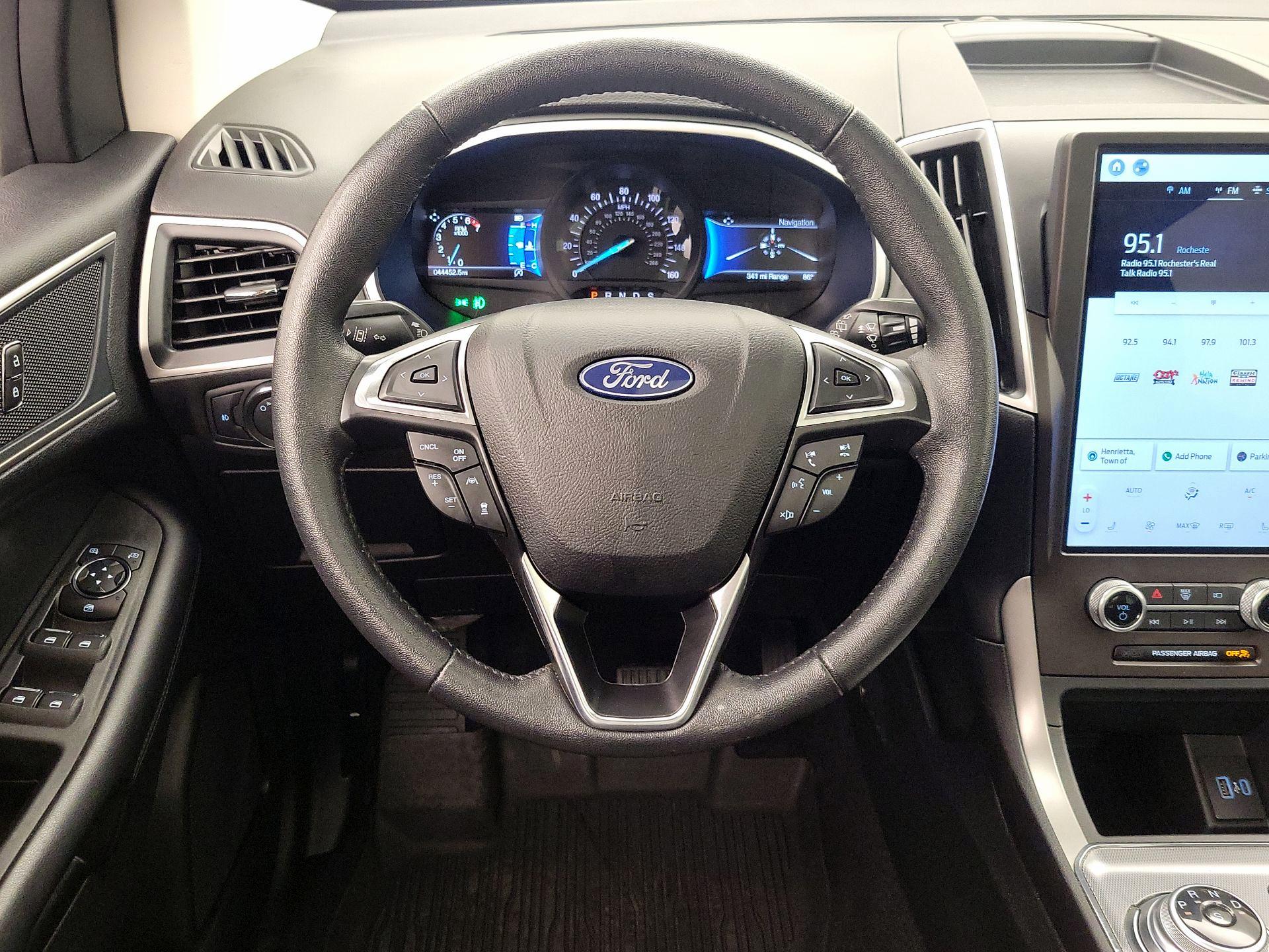 Thumbnail: 2021 Ford Edge - 10