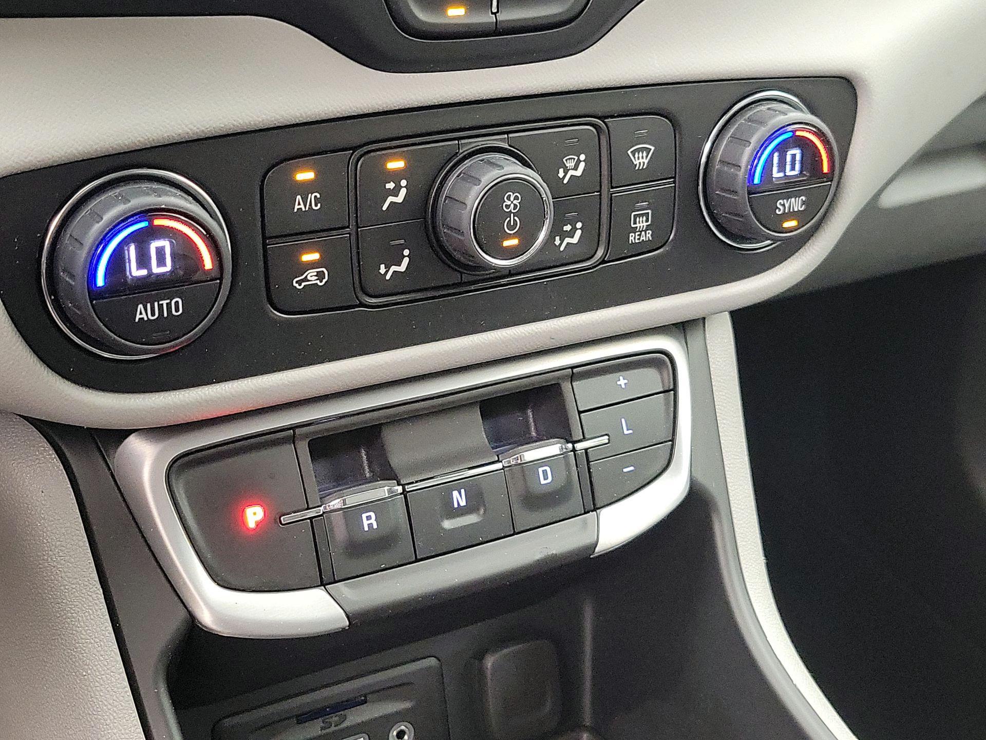 Thumbnail: 2022 GMC Terrain - 16
