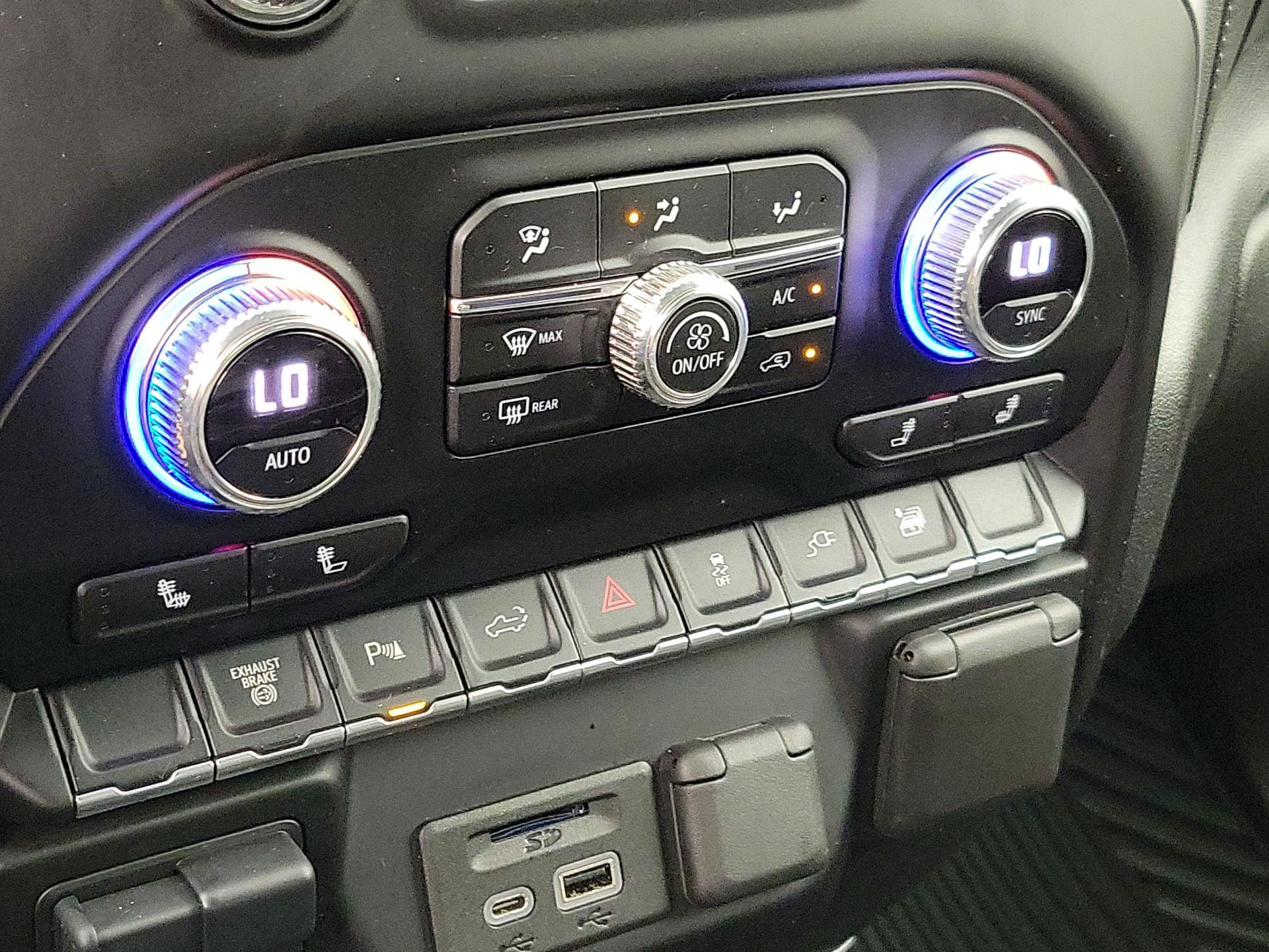 Thumbnail: 2021 GMC Sierra 2500 - 16