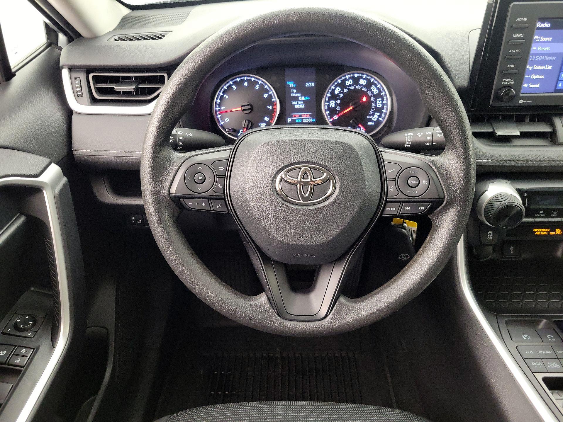 Thumbnail: 2022 Toyota RAV4 - 10