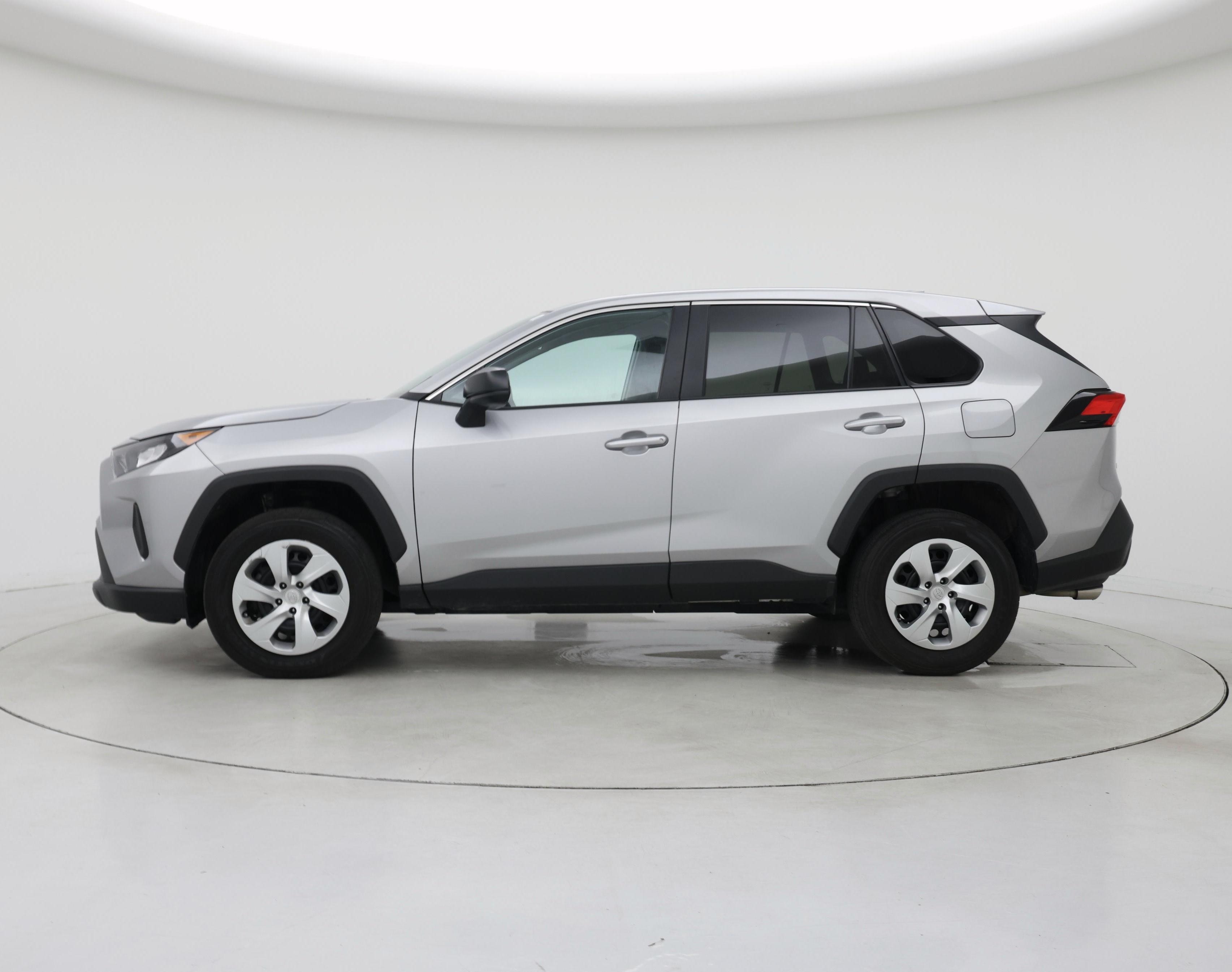 Thumbnail: 2022 Toyota RAV4 - 3
