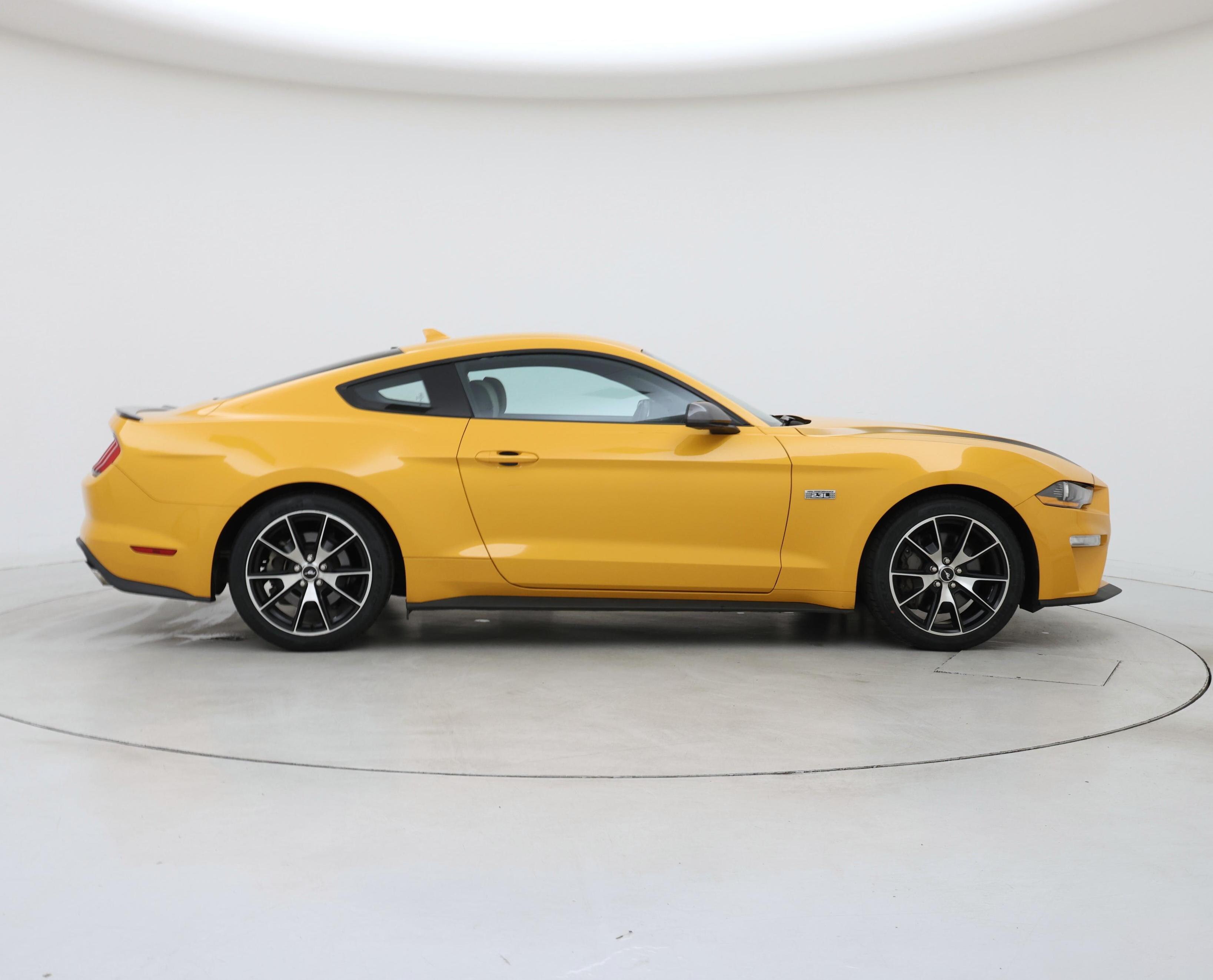 Thumbnail: 2022 Ford Mustang - 7