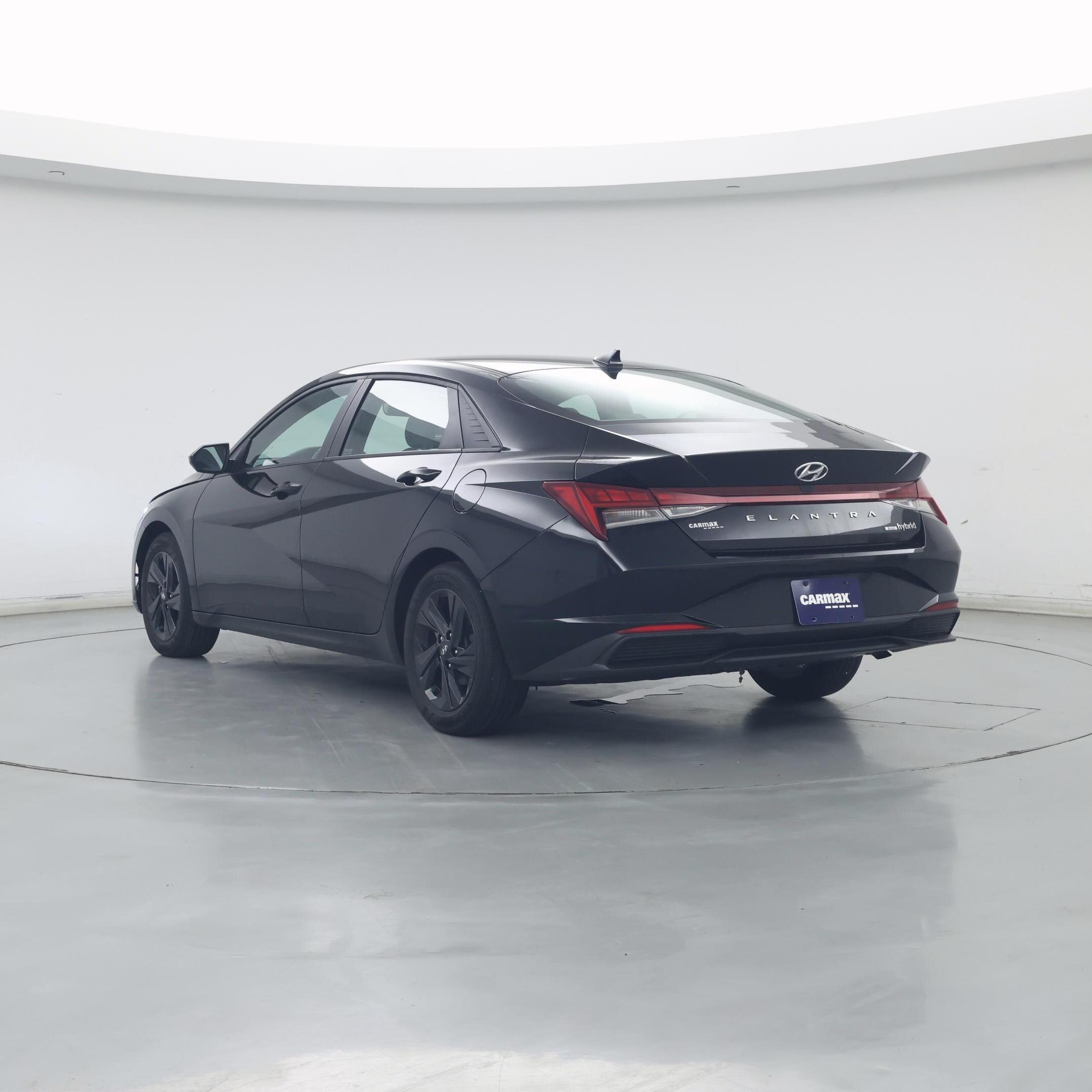 Thumbnail: 2023 Hyundai Elantra - 2