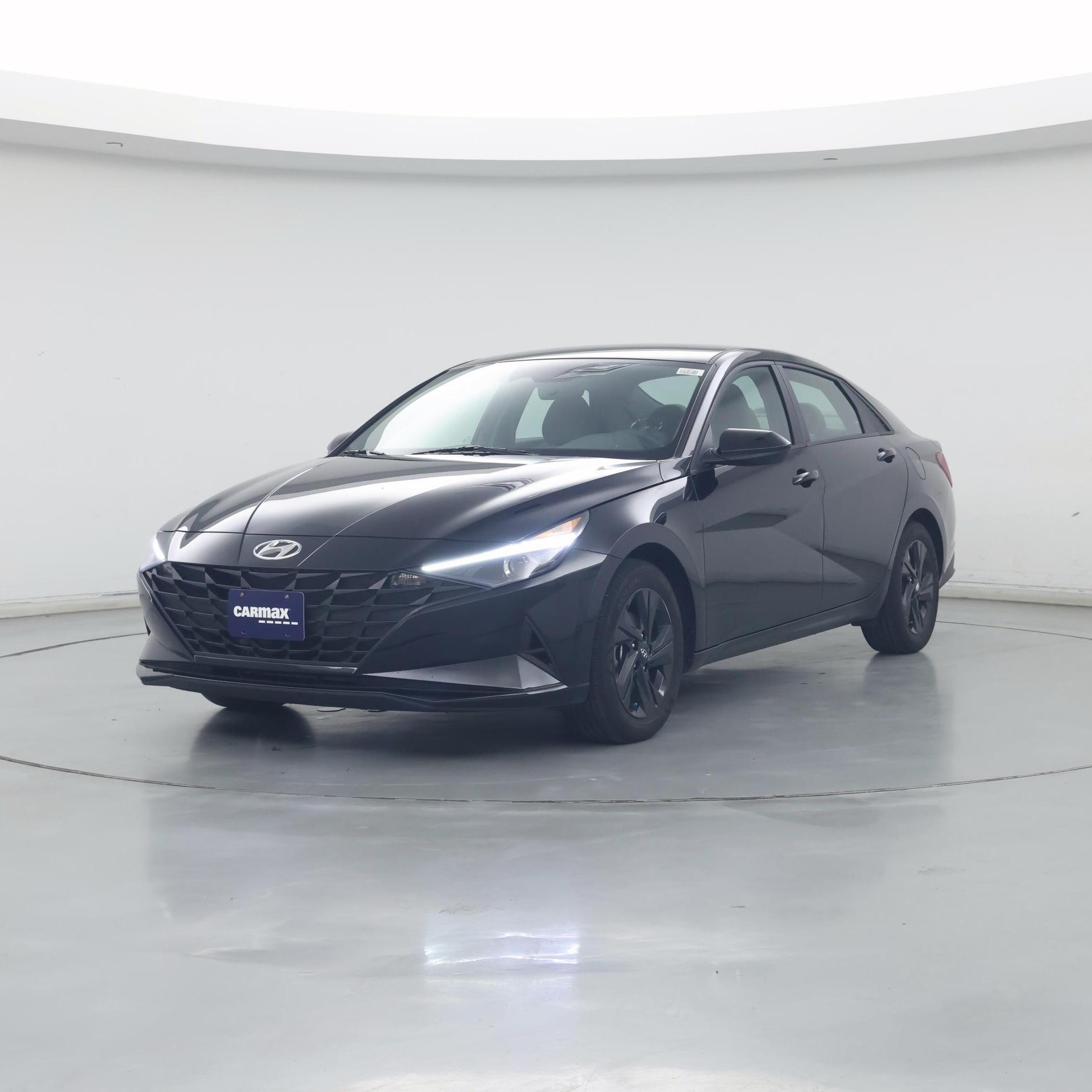 Thumbnail: 2023 Hyundai Elantra - 4