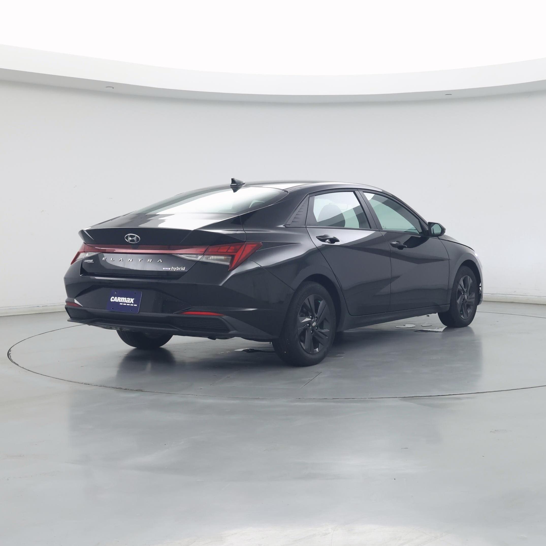 Thumbnail: 2023 Hyundai Elantra - 8