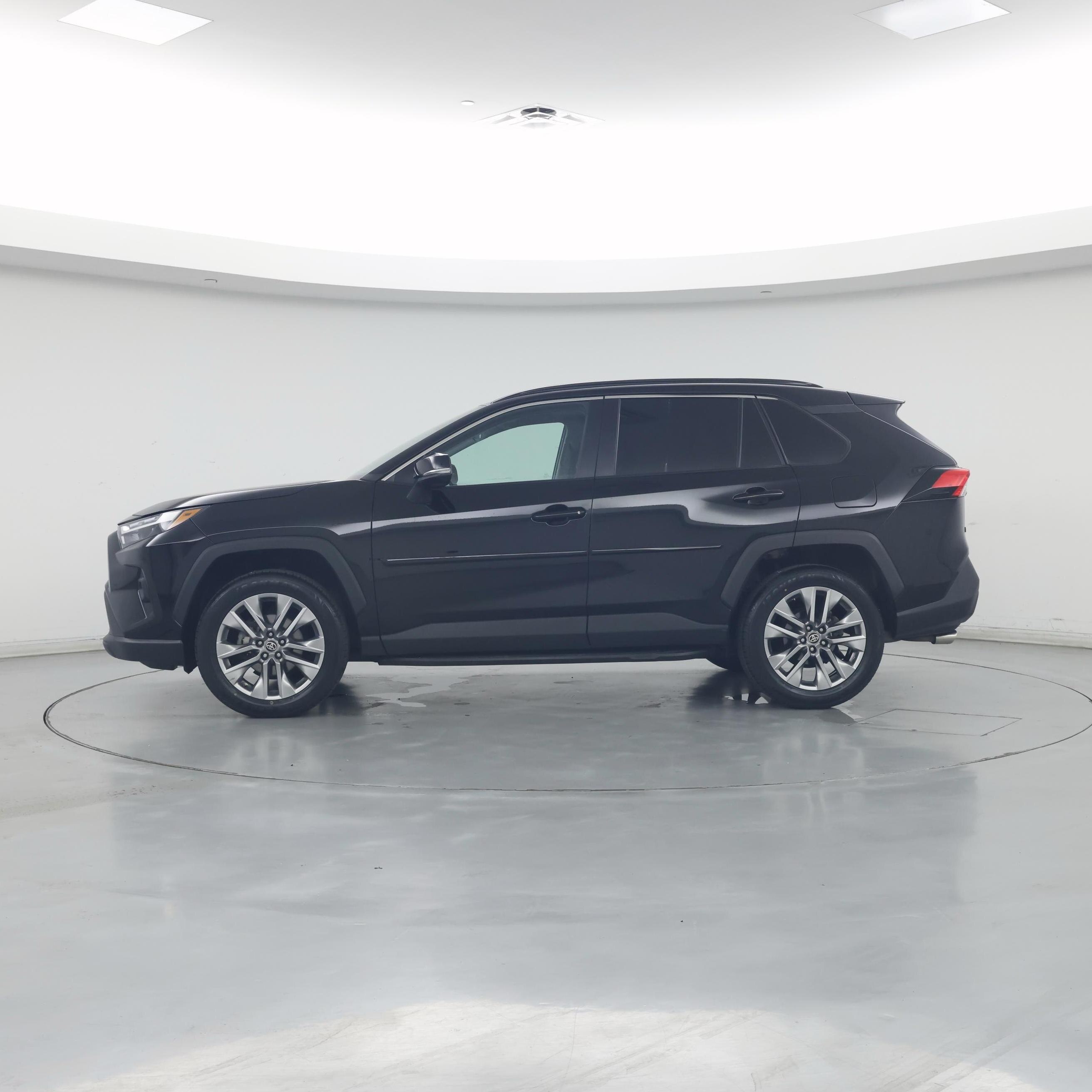 Thumbnail: 2023 Toyota RAV4 - 3