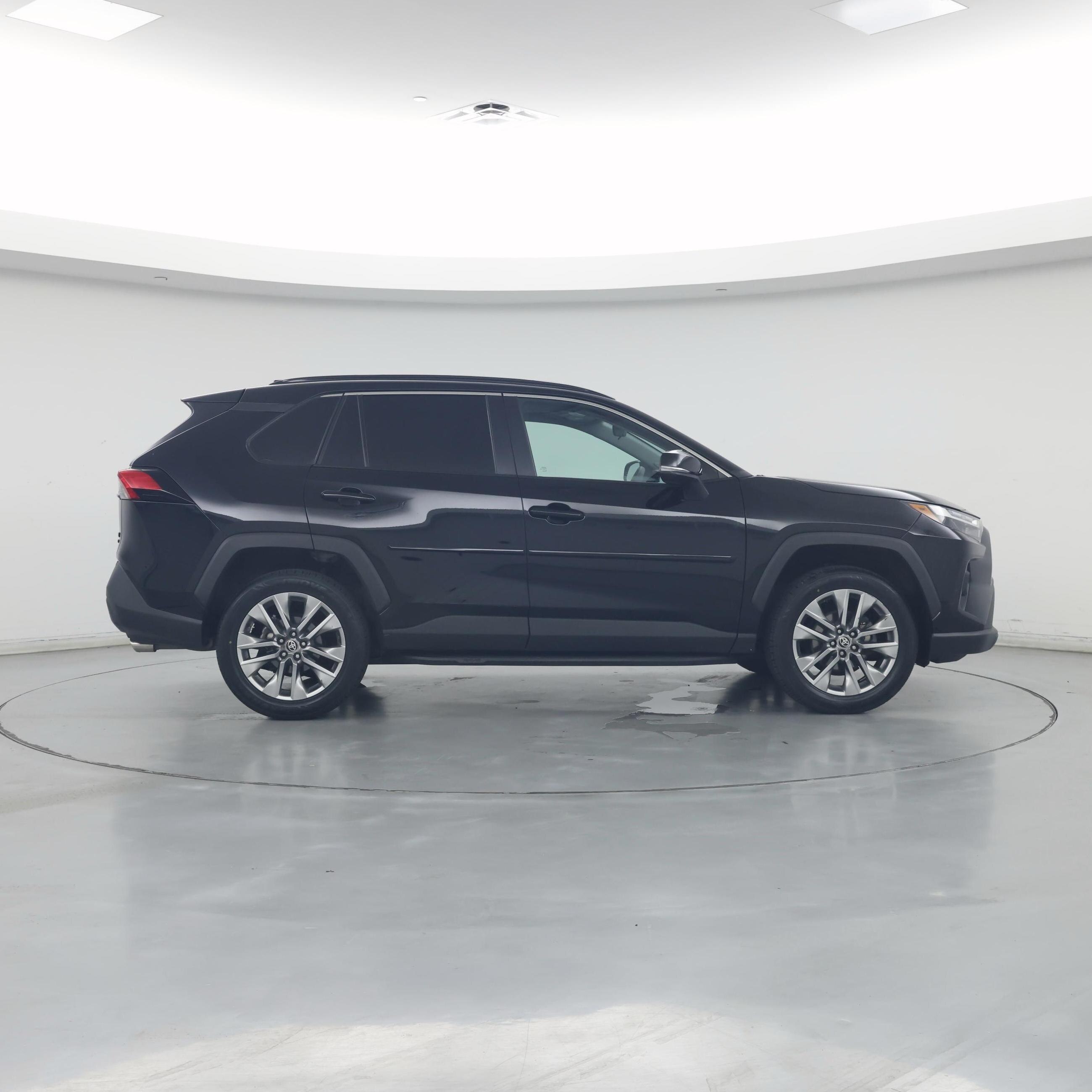Thumbnail: 2023 Toyota RAV4 - 7
