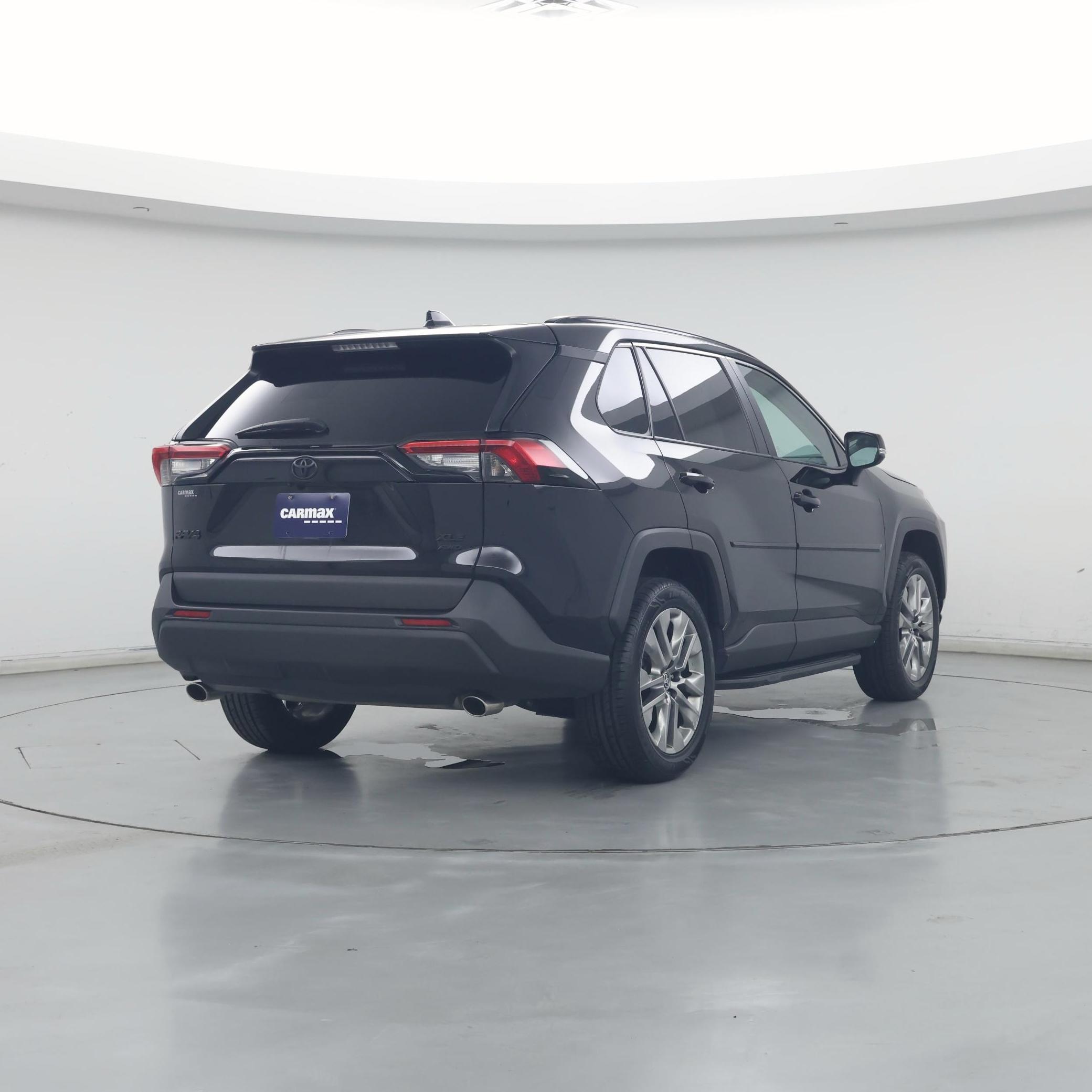 Thumbnail: 2023 Toyota RAV4 - 8