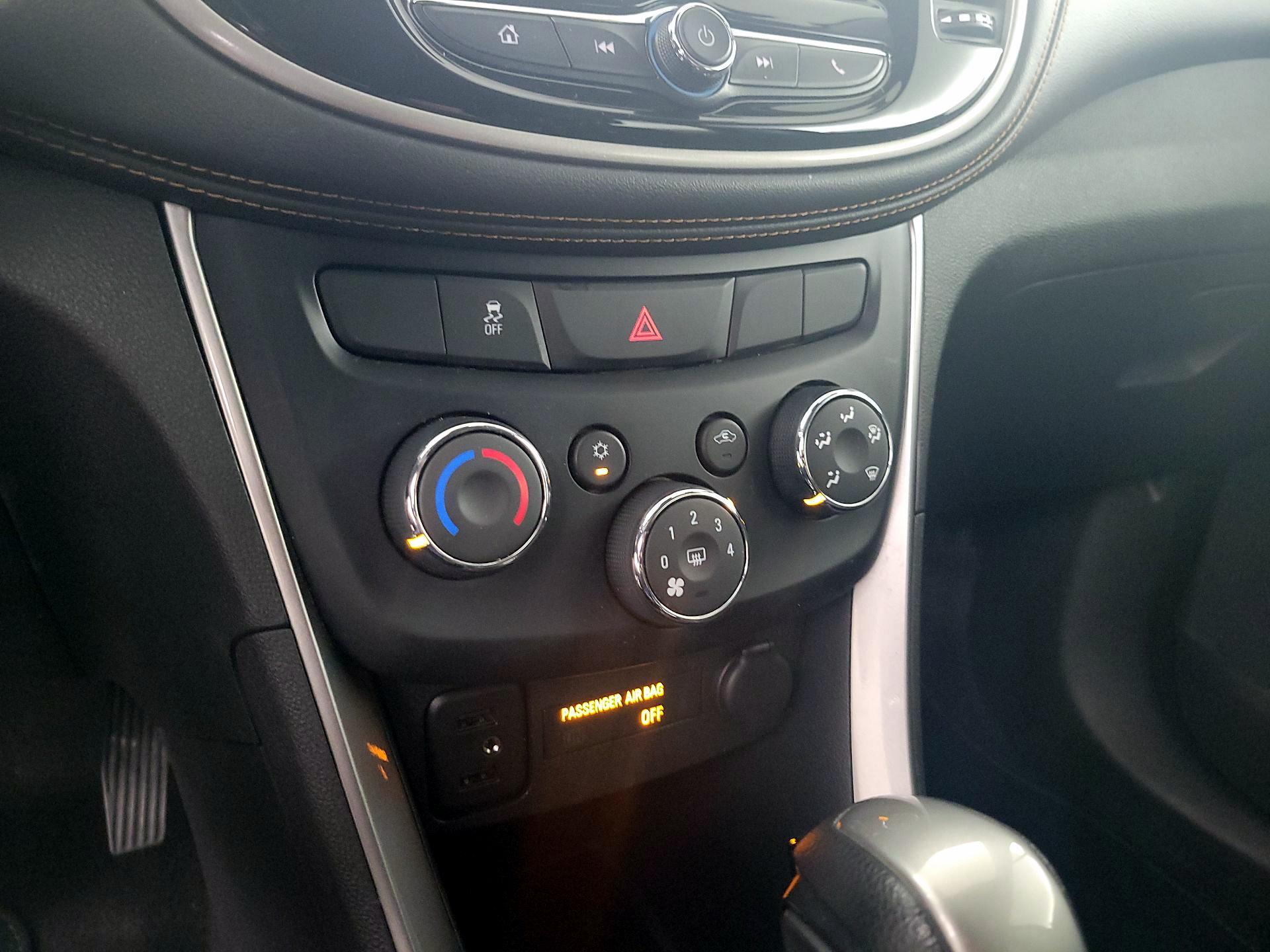 Thumbnail: 2020 Chevrolet Trax - 16