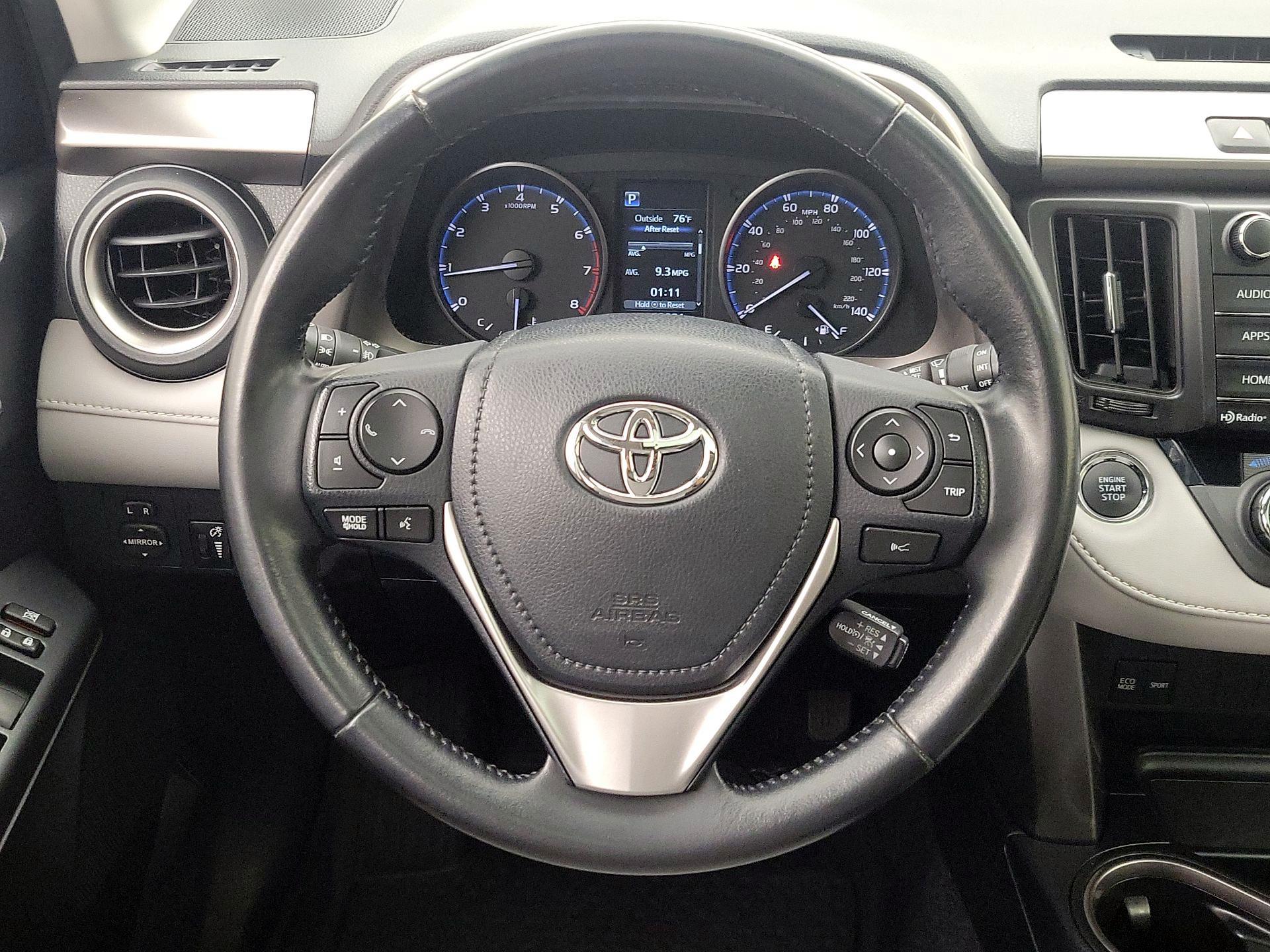 Thumbnail: 2018 Toyota RAV4 - 10