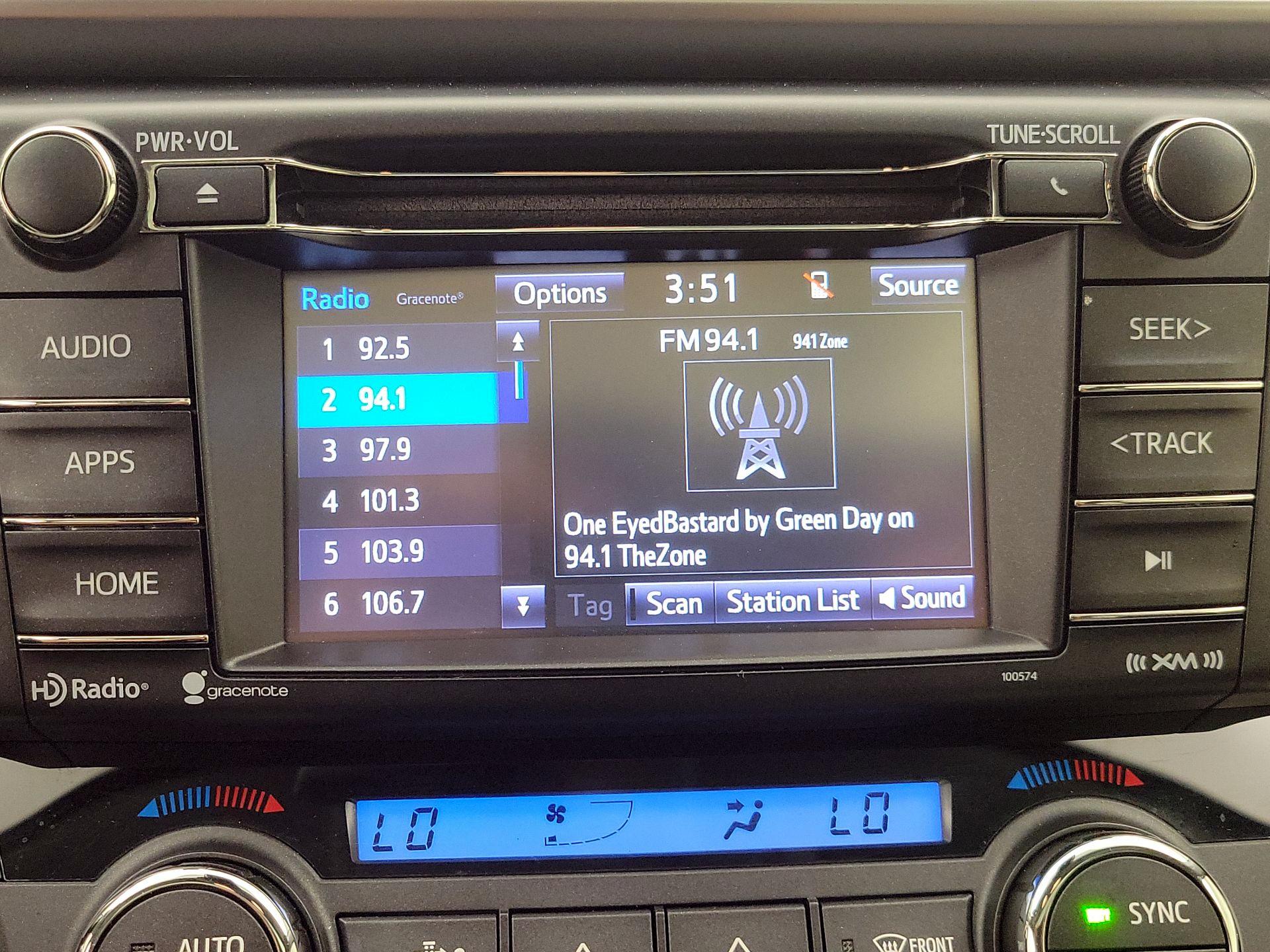 Thumbnail: 2018 Toyota RAV4 - 15