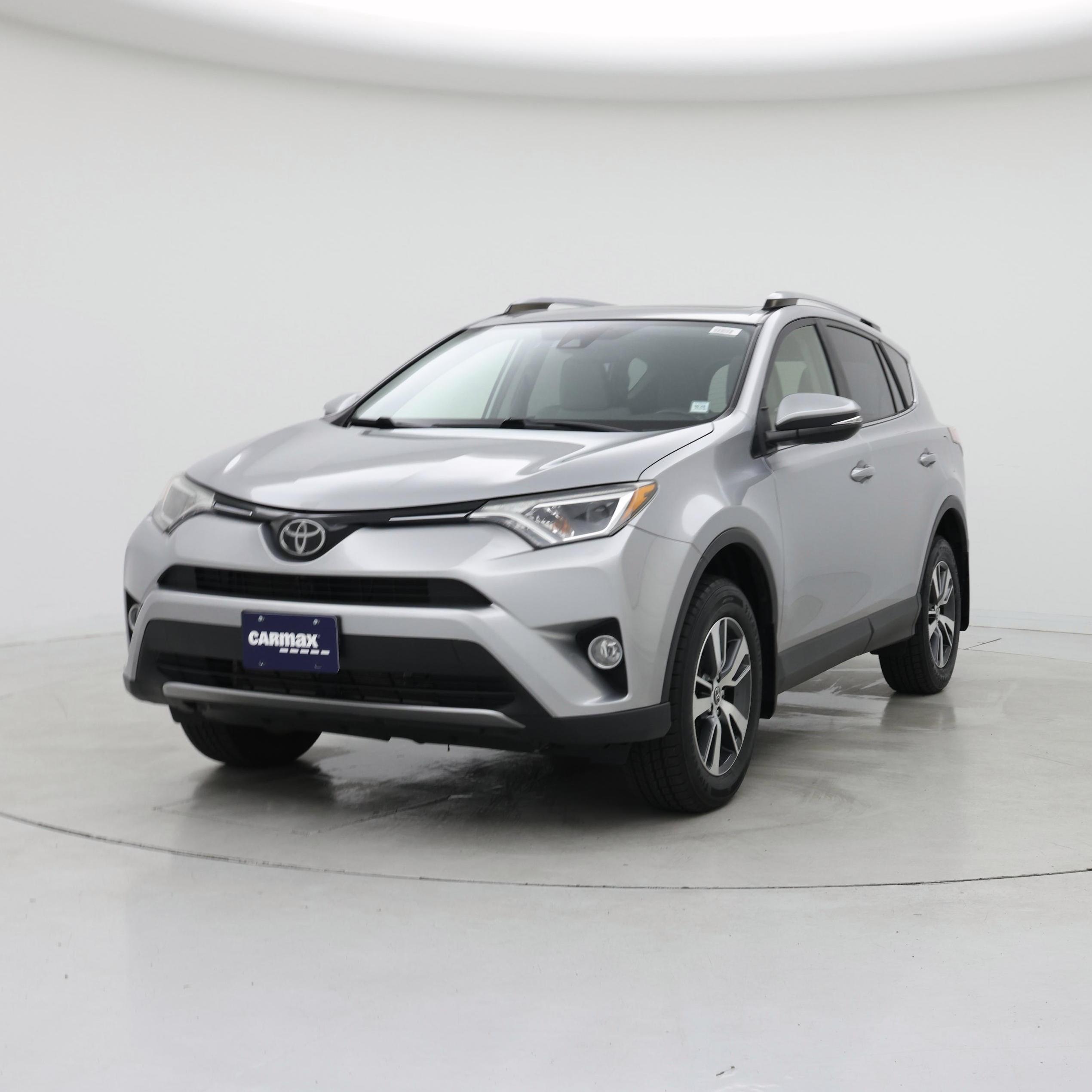 Thumbnail: 2018 Toyota RAV4 - 4