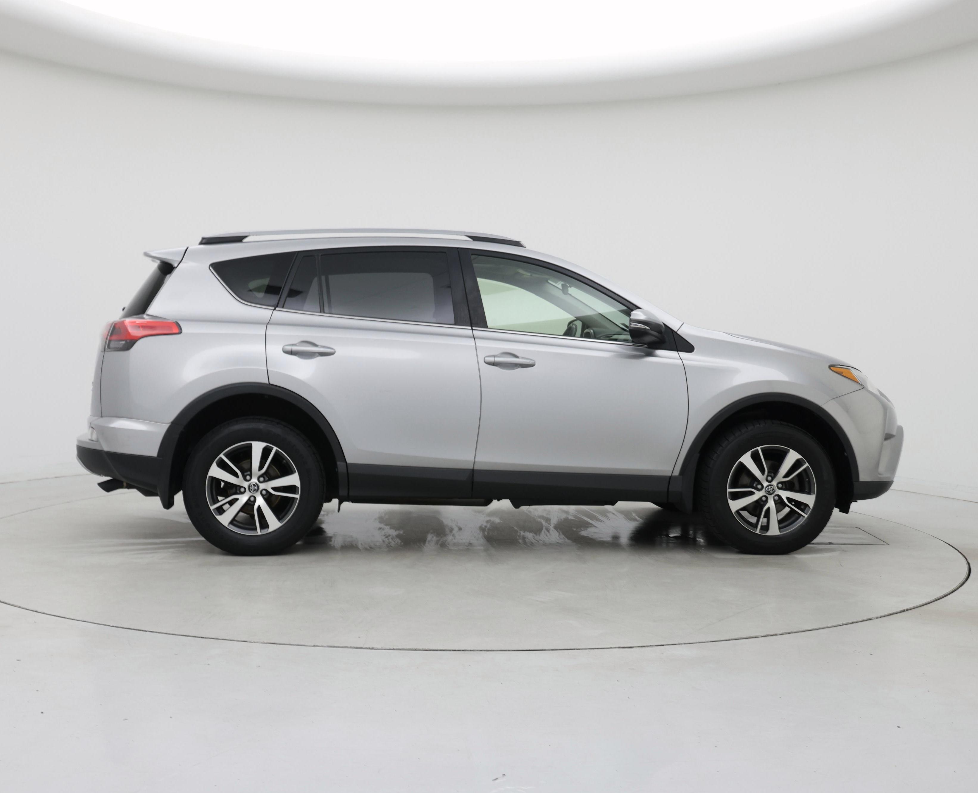 Thumbnail: 2018 Toyota RAV4 - 7
