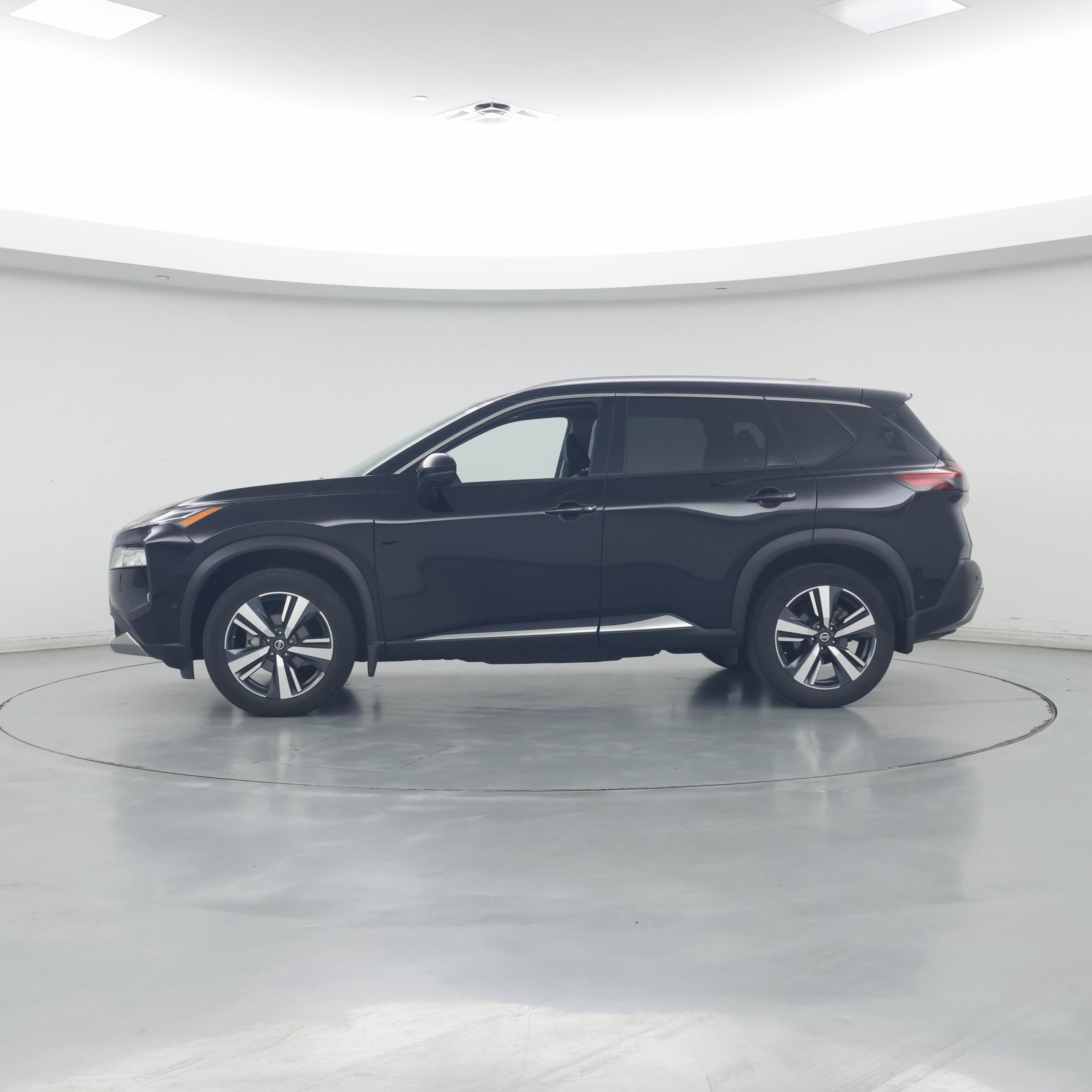 Thumbnail: 2021 Nissan Rogue - 3