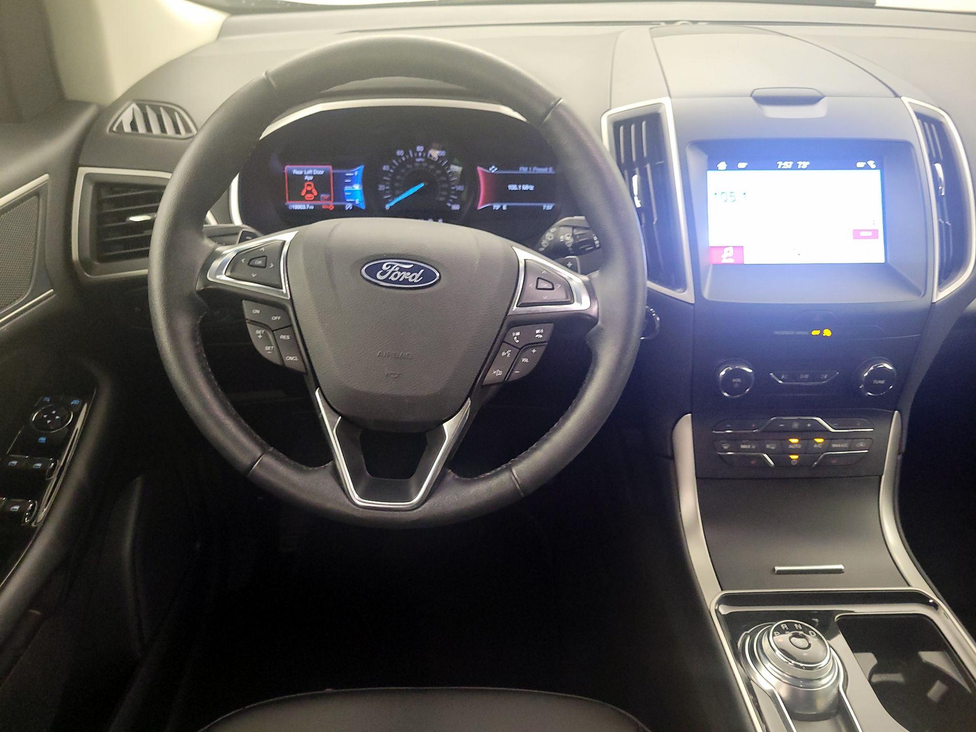 Thumbnail: 2019 Ford Edge - 10