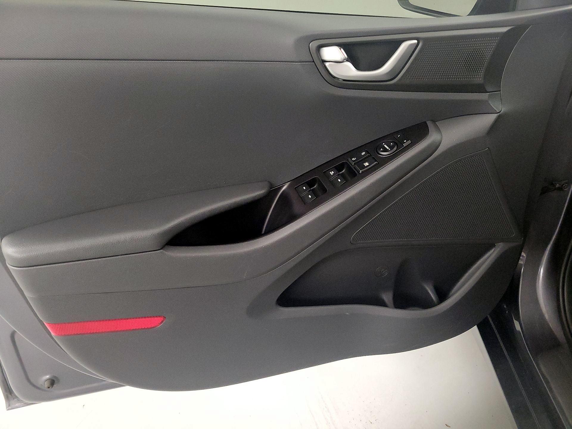 Thumbnail: 2019 Hyundai Ioniq - 12
